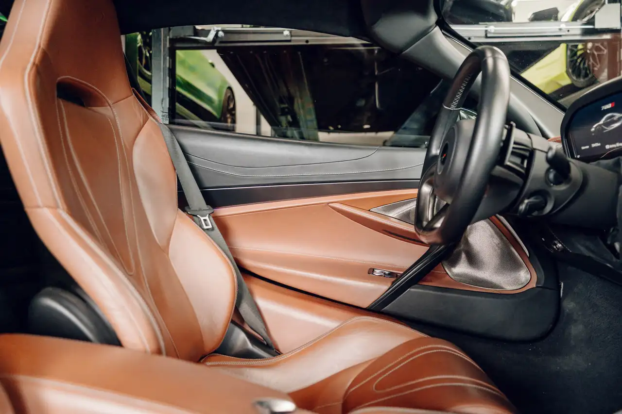 McLaren 720S снимка McLaren 720S