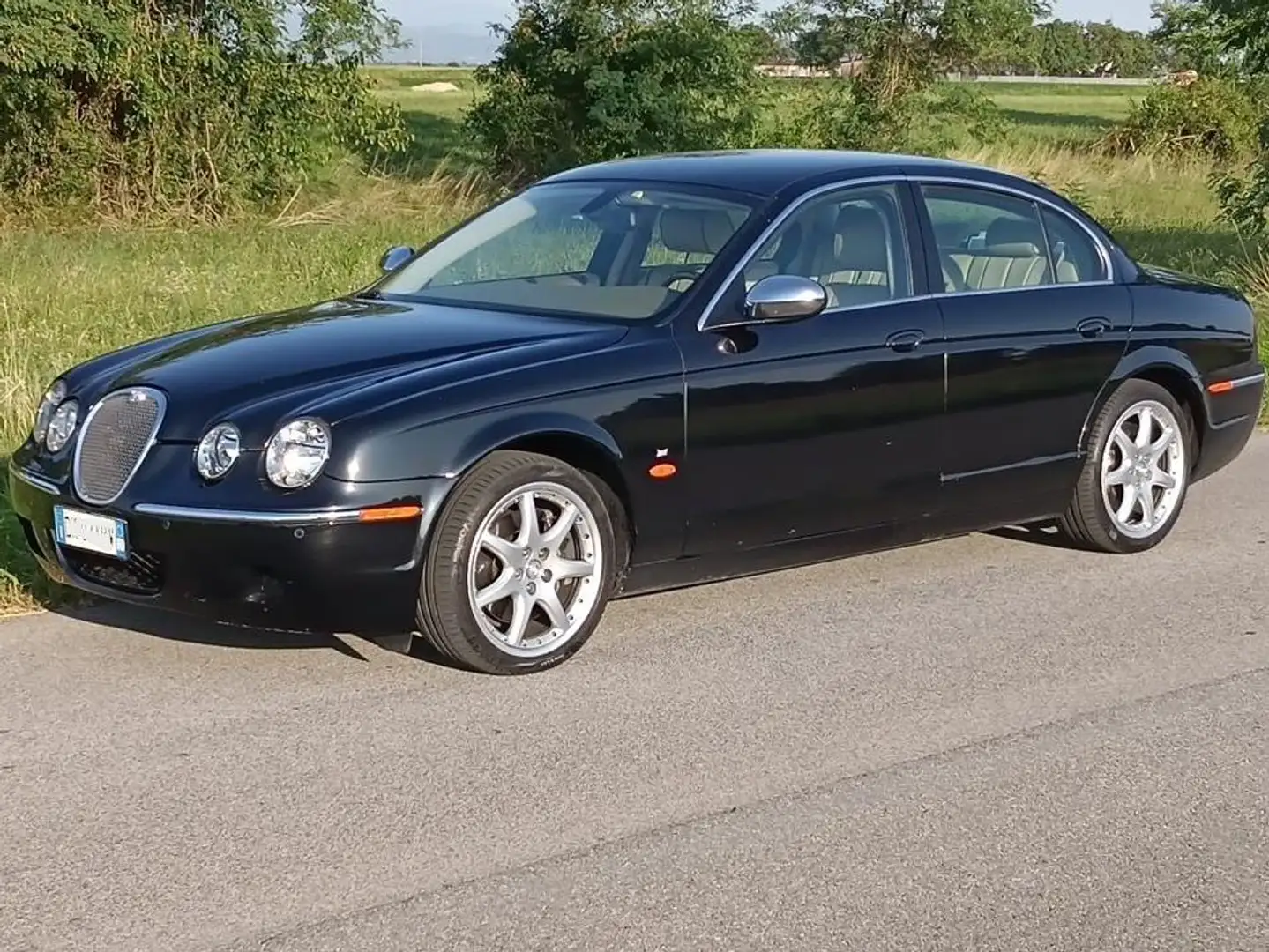 Jaguar S-Type S-Type II 2.7d V6 Executive auto FL Černá - 2