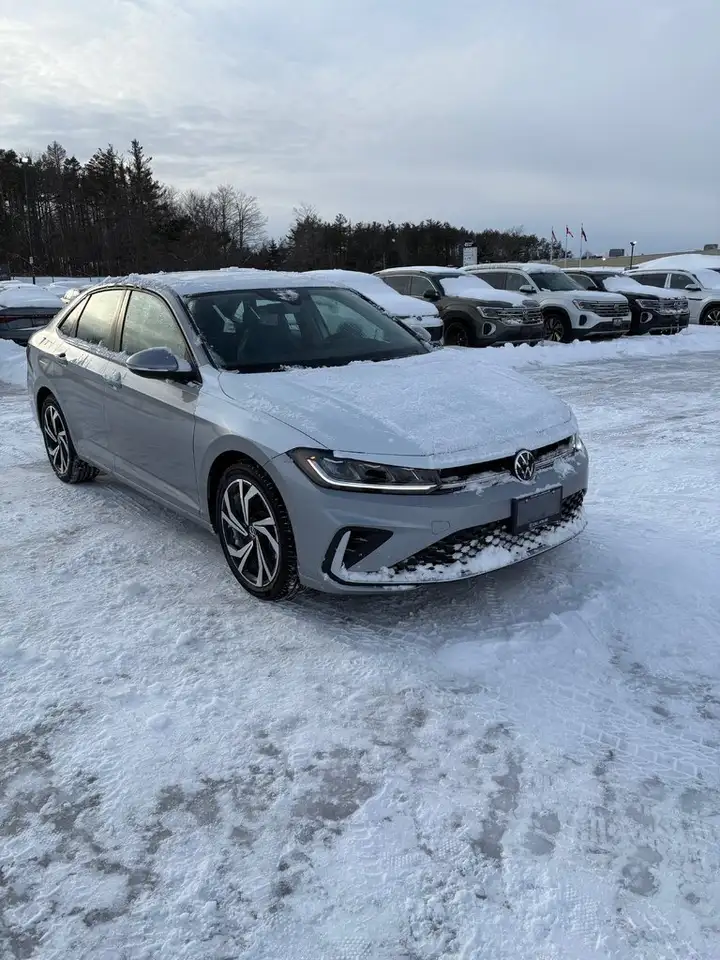 Volkswagen Jetta снимка Volkswagen Jetta