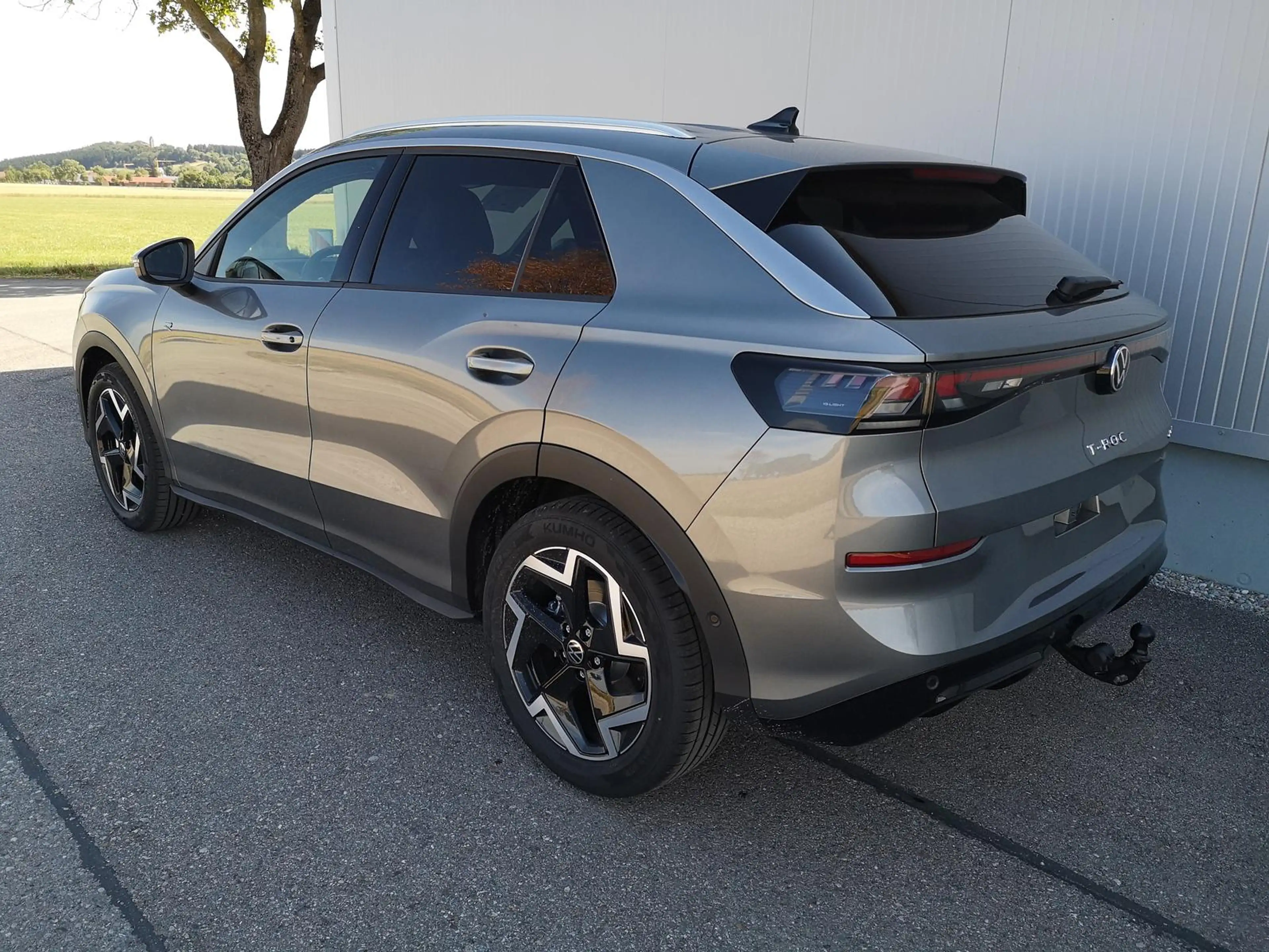 Volkswagen T-Roc 1.5eTSI DSG R-Line AHK ACC el. Hk 18 Zoll — photo 3