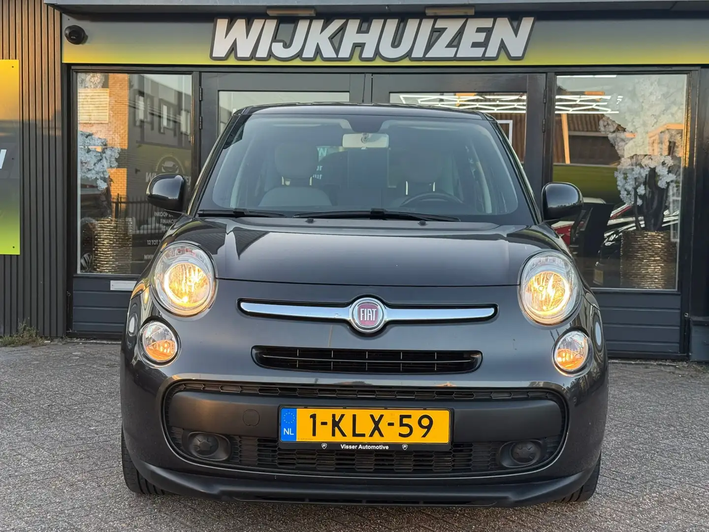 Fiat 500L 0.9 TwinAir Lounge met Navigatie !!! Stoelverwarmi Grijs - 2