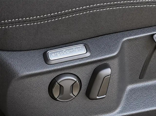Volkswagen Passat view 12