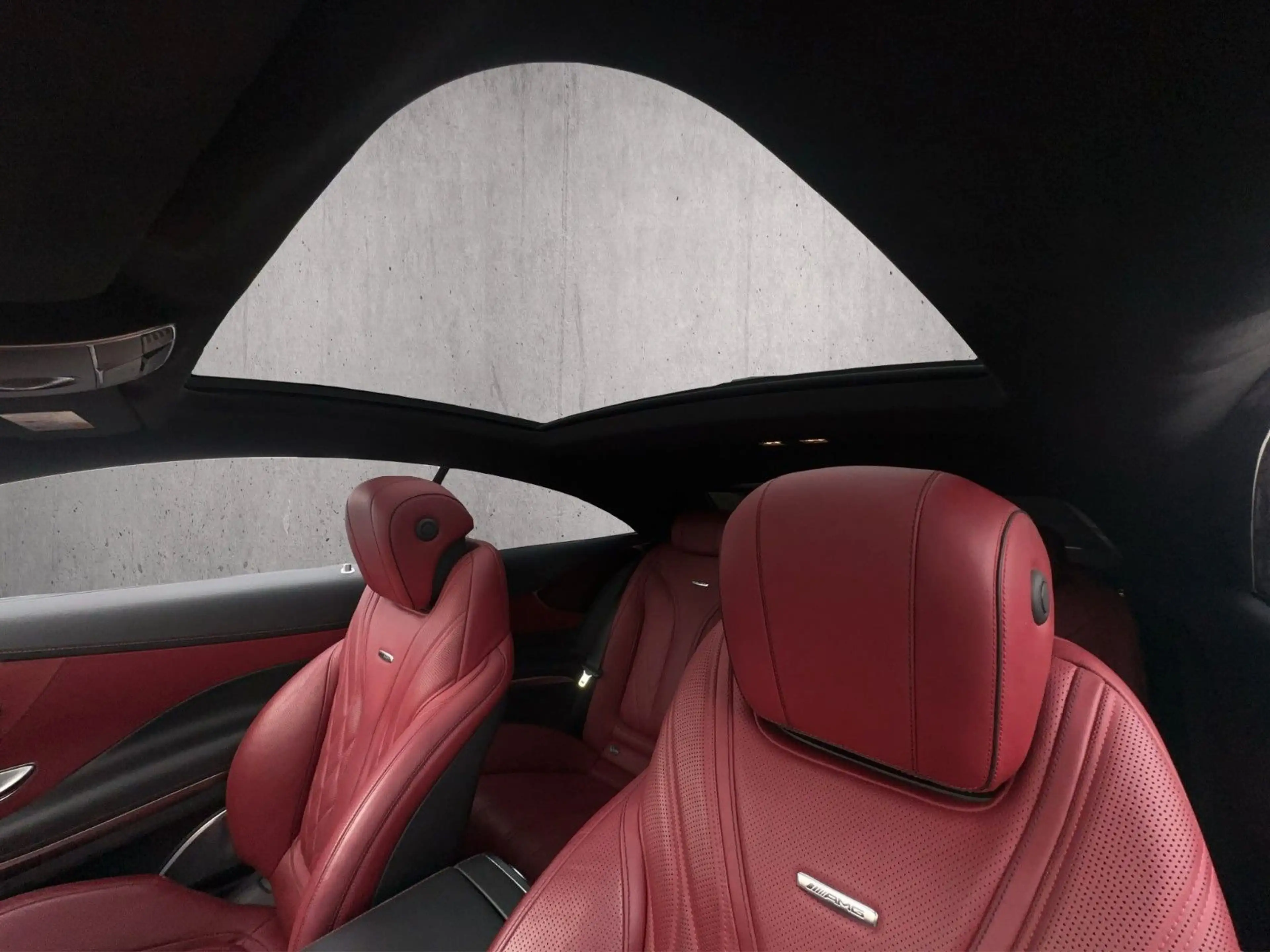 Mercedes-Benz S 63 AMG 4M Pano DTR 360° HUD Burm. Night P. LHZ — photo 12