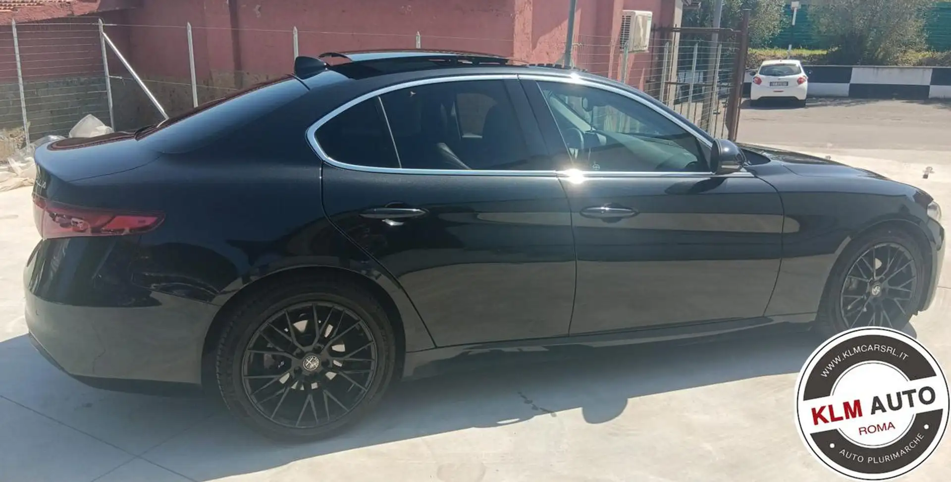 Alfa Romeo Giulia 2.2 Turbodiesel 180 CV AT8 SUPER TETTO PANORAMICO Nero - 2