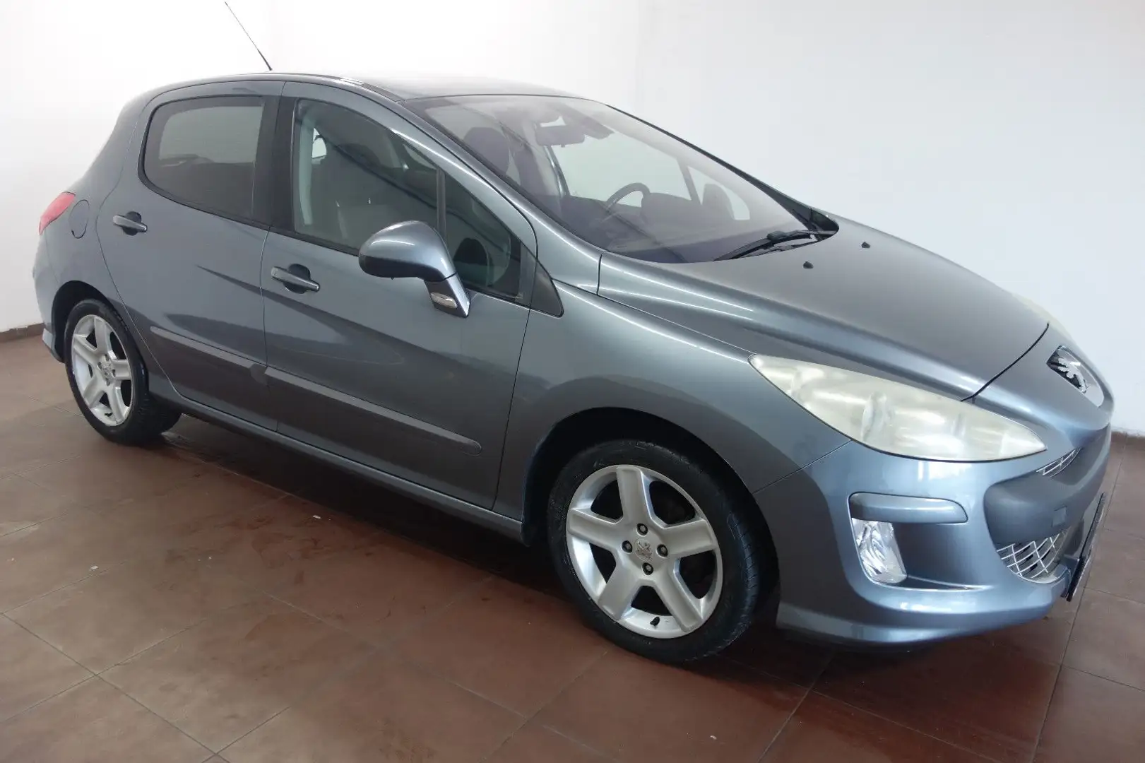 Peugeot 308 120 VTI Sport Klimaaut/17-Zoll/PDC/5-Gang Grau - 1