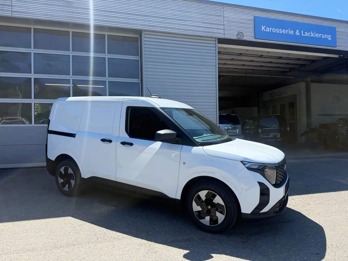 Ford Transit Courier Transit Courier Elektro 100kW Trend Trend Weiß - 2