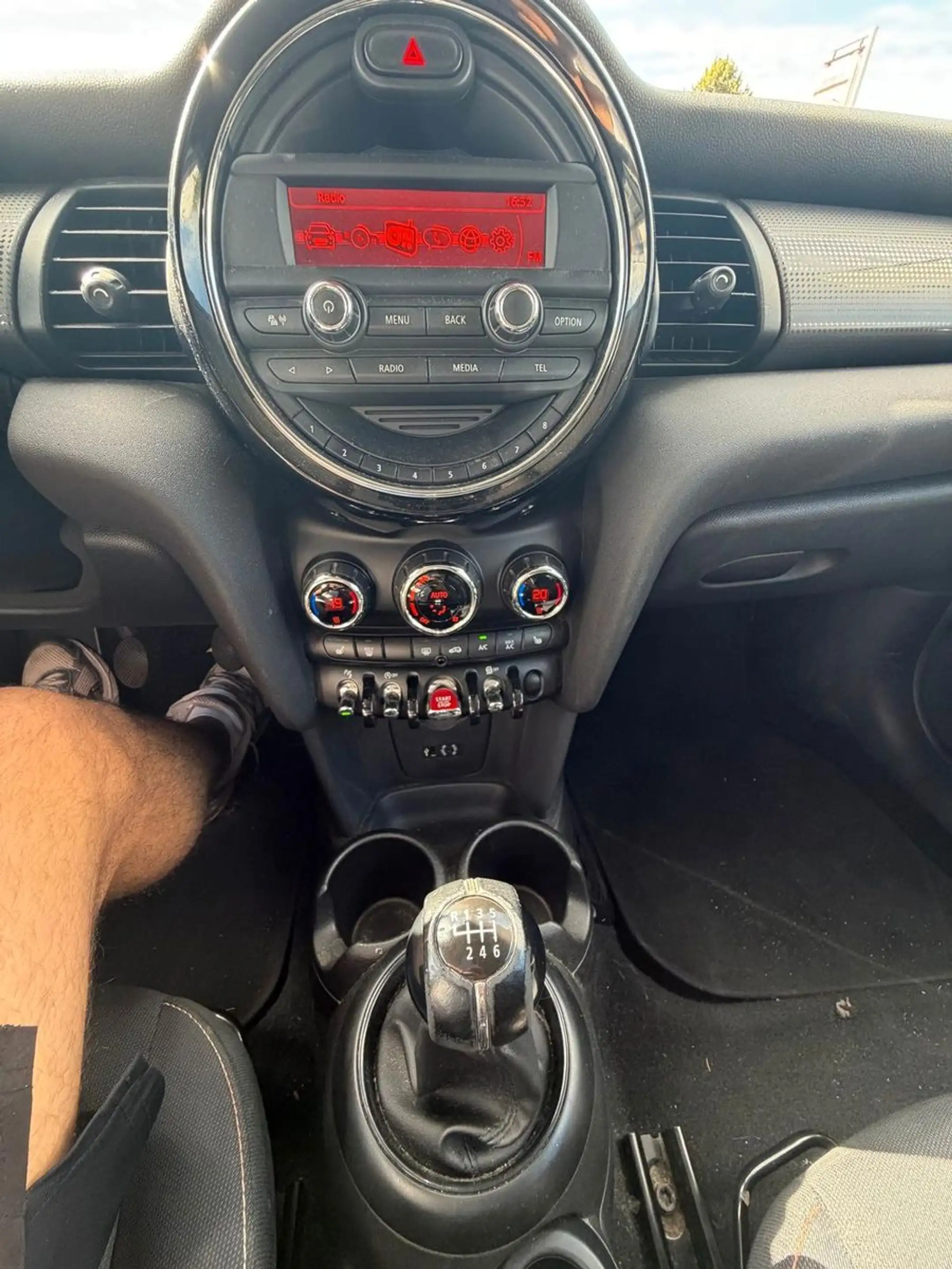 MINI Cooper D Mini 5-trg. Cooper D Salt Sportpaket — photo 14