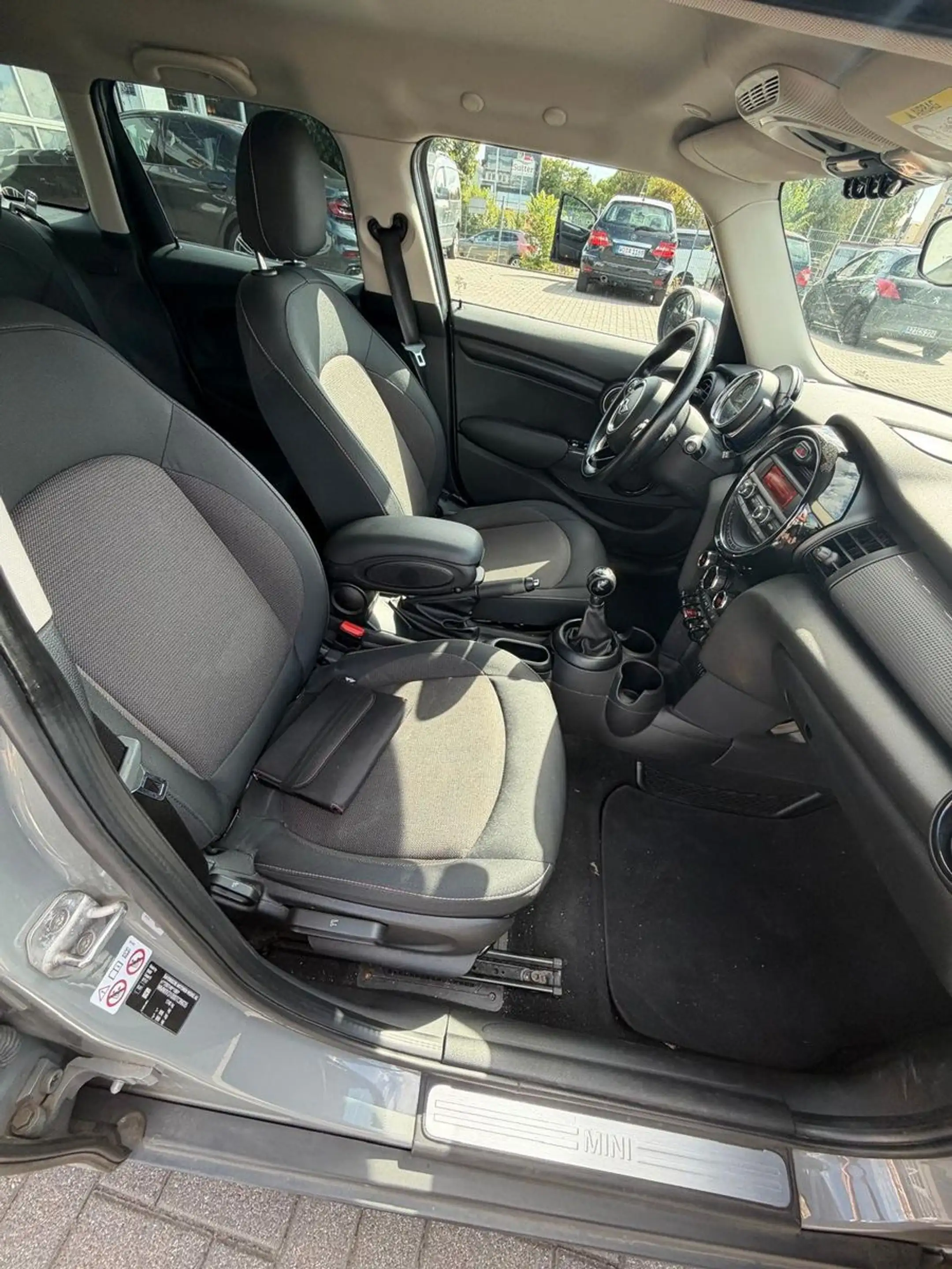 MINI Cooper D Mini 5-trg. Cooper D Salt Sportpaket — photo 10