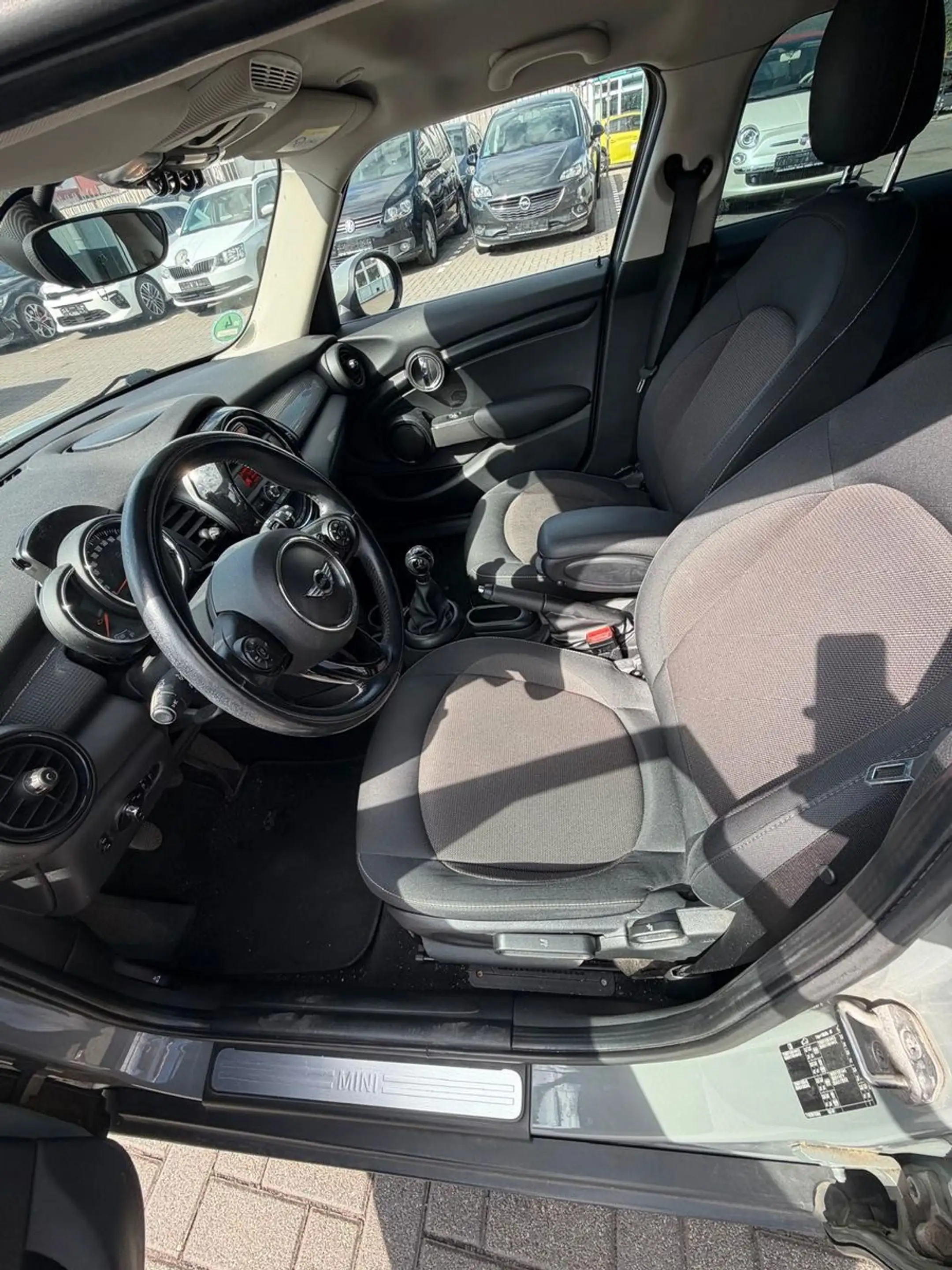 MINI Cooper D Mini 5-trg. Cooper D Salt Sportpaket — photo 9