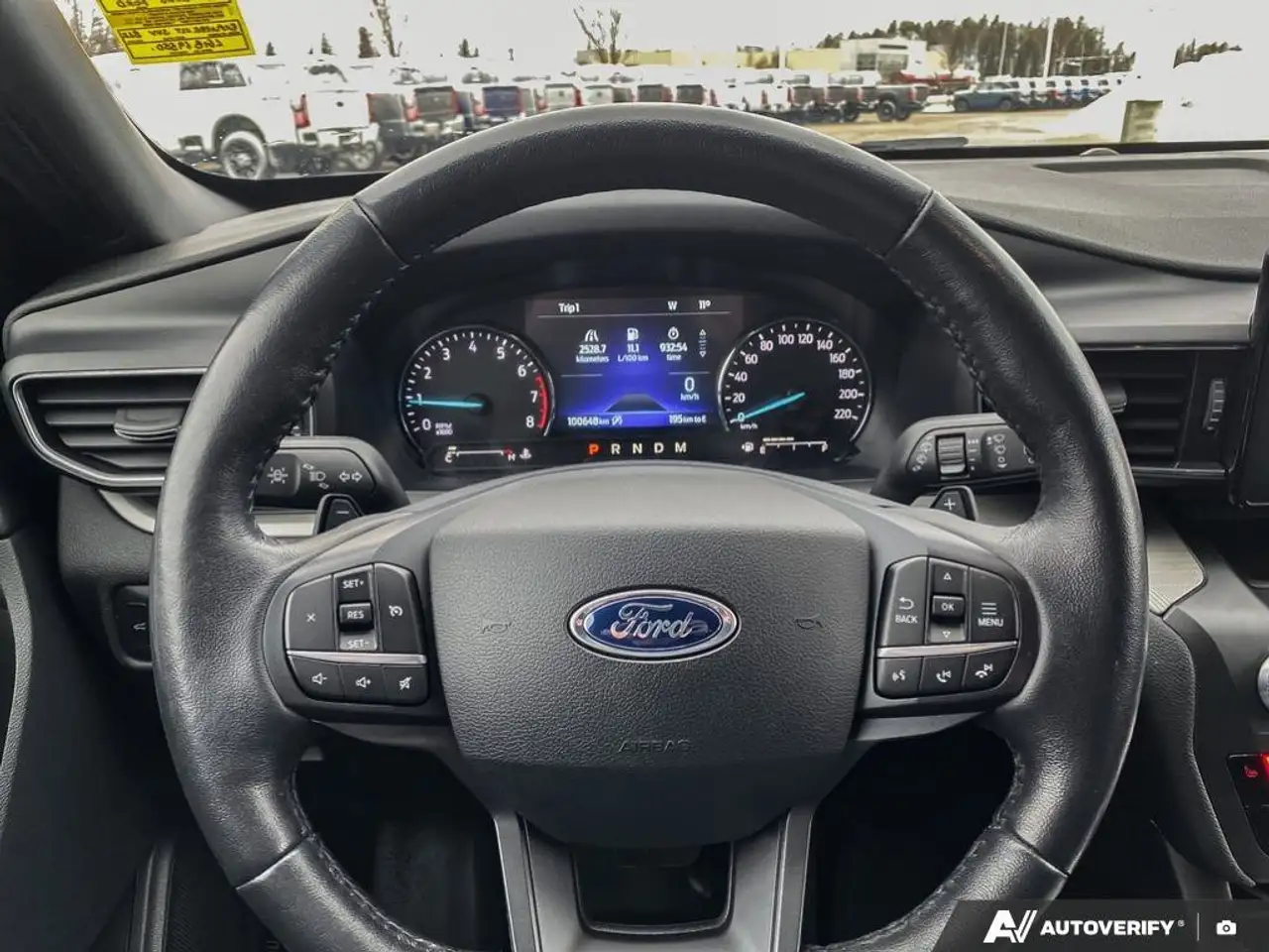Ford Explorer снимка Ford Explorer