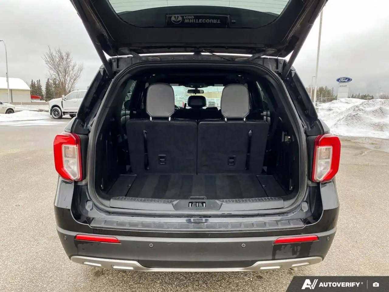 Ford Explorer снимка Ford Explorer