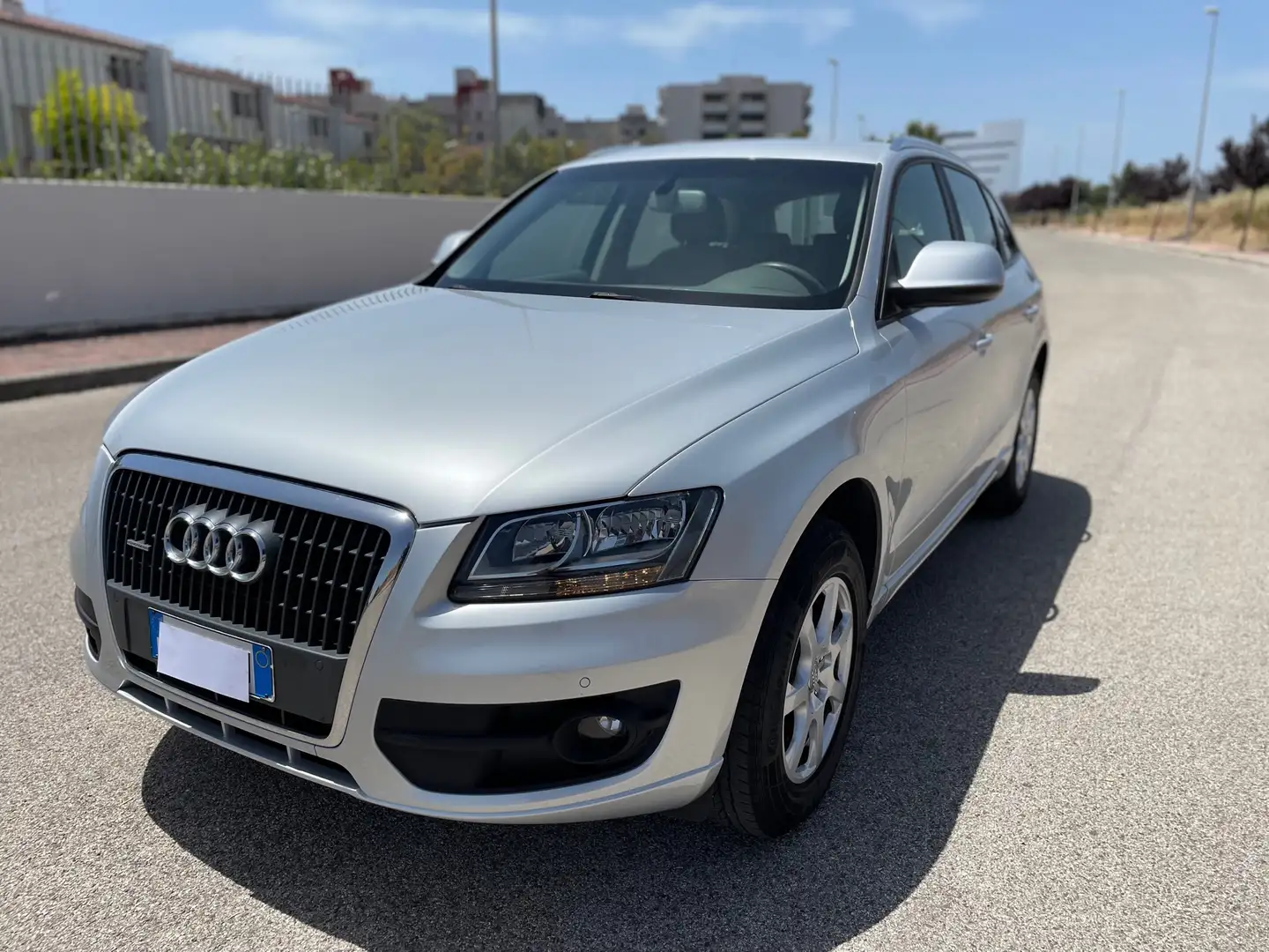 usato Audi Q5 SUV/Fuoristrada/Pick-up a Taranto -TA per € 14.500,-