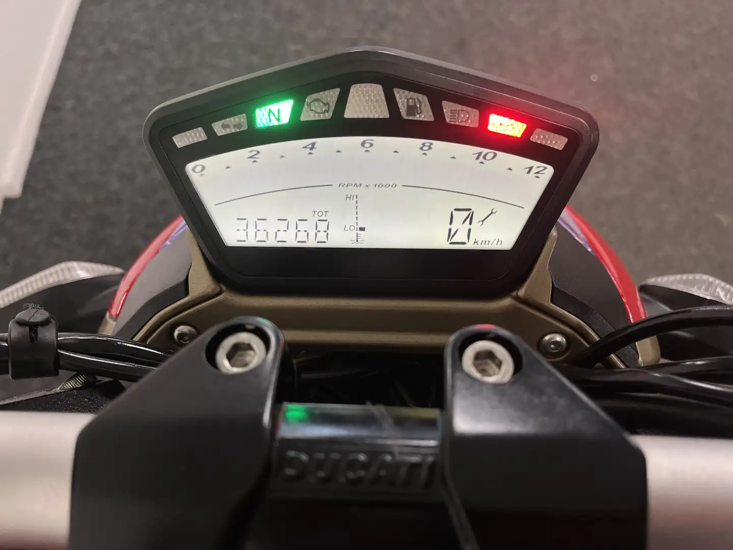 Ducati Streetfighter 1098 Rood - 2