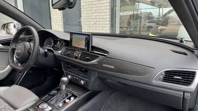 Audi RS6 view 14