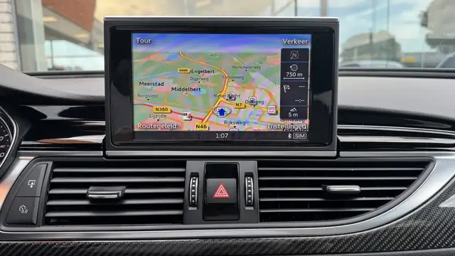 Audi RS6 view 16