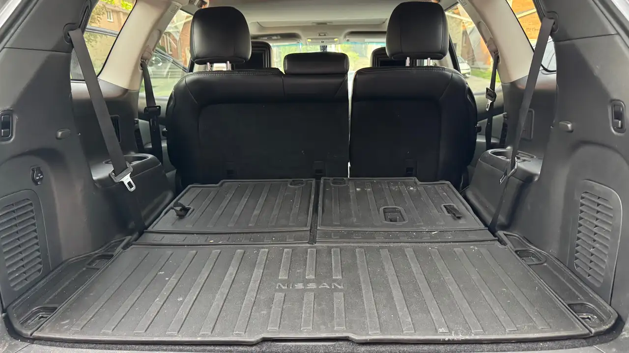 Nissan Pathfinder снимка Nissan Pathfinder