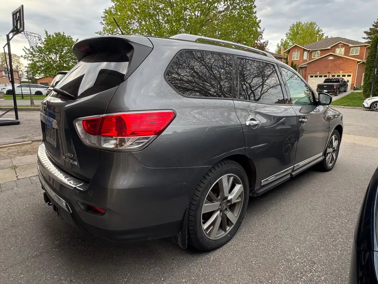 Nissan Pathfinder снимка Nissan Pathfinder