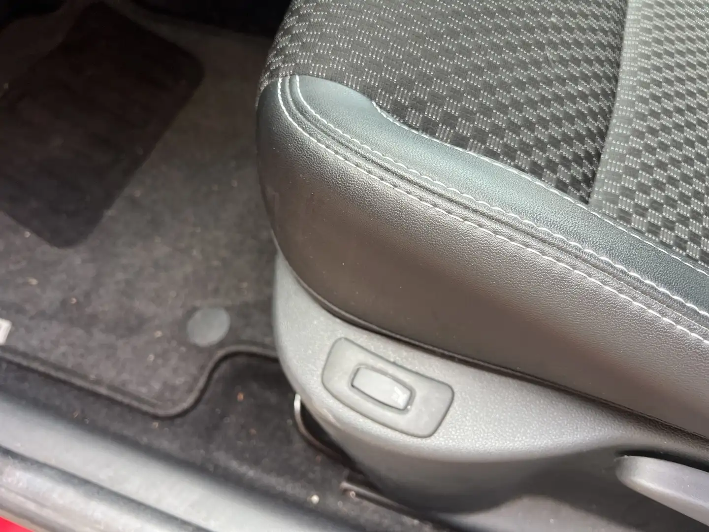 Renault Clio IV Intens Navi Rot - 2