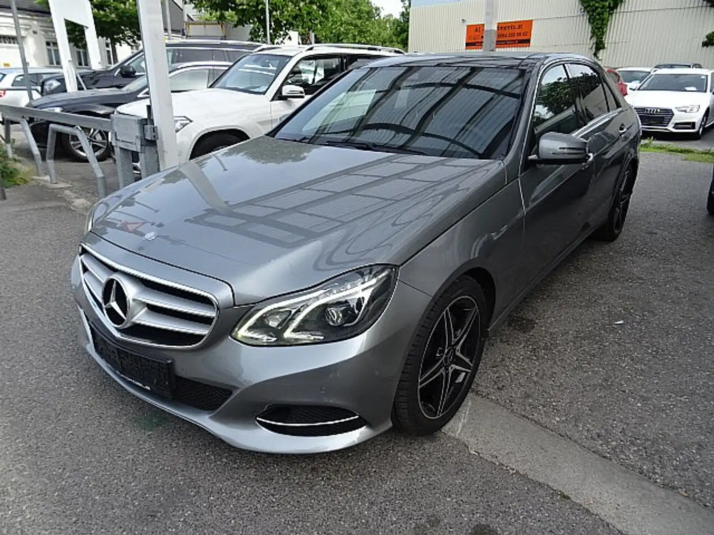 Mercedes-Benz E 220 CDI Avantgarde Aut. Gris - 1