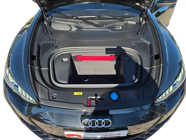 Audi E-Tron GT view 12