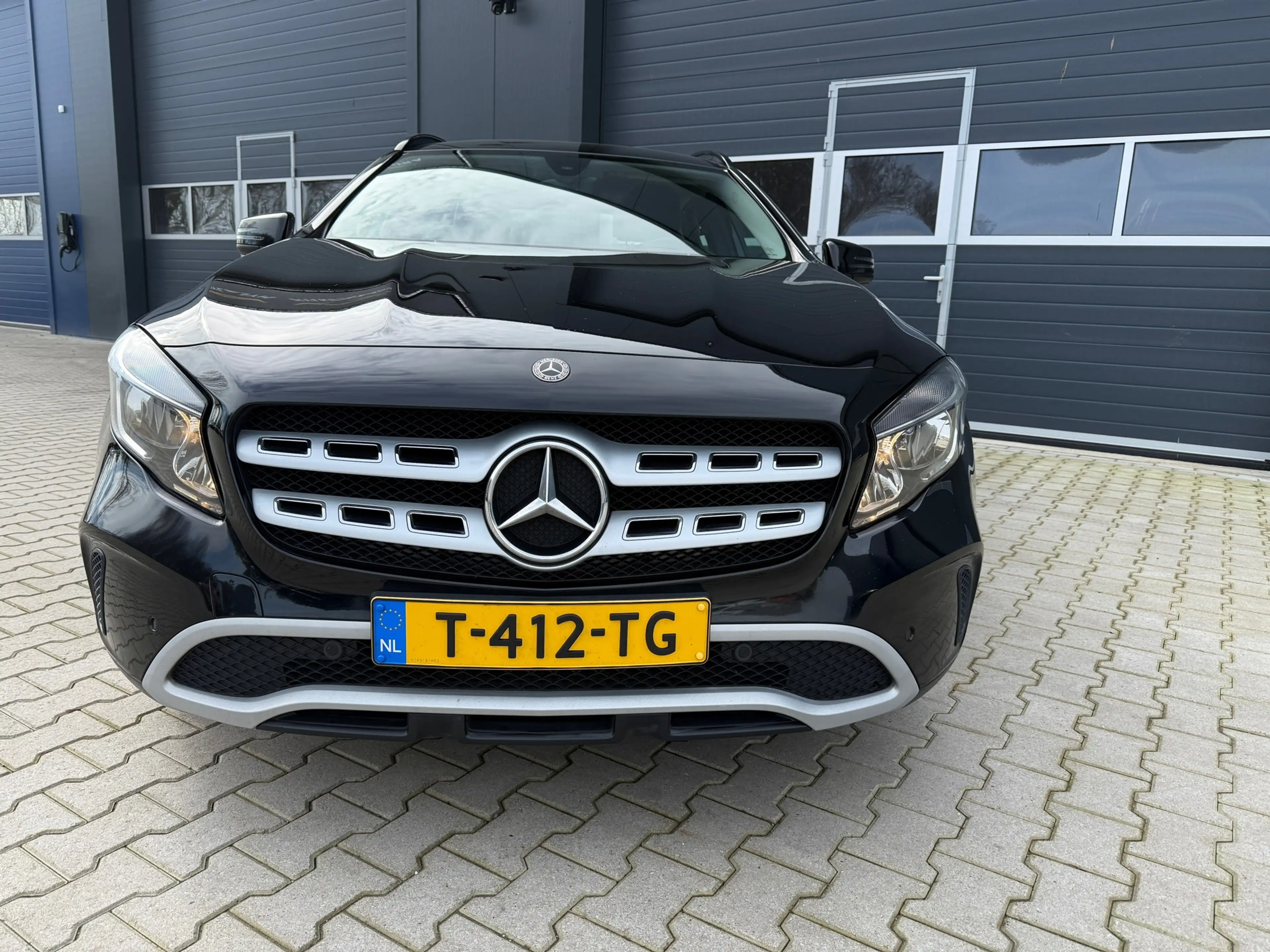 Mercedes-Benz GLA 180 Business Solution AMG — photo 8