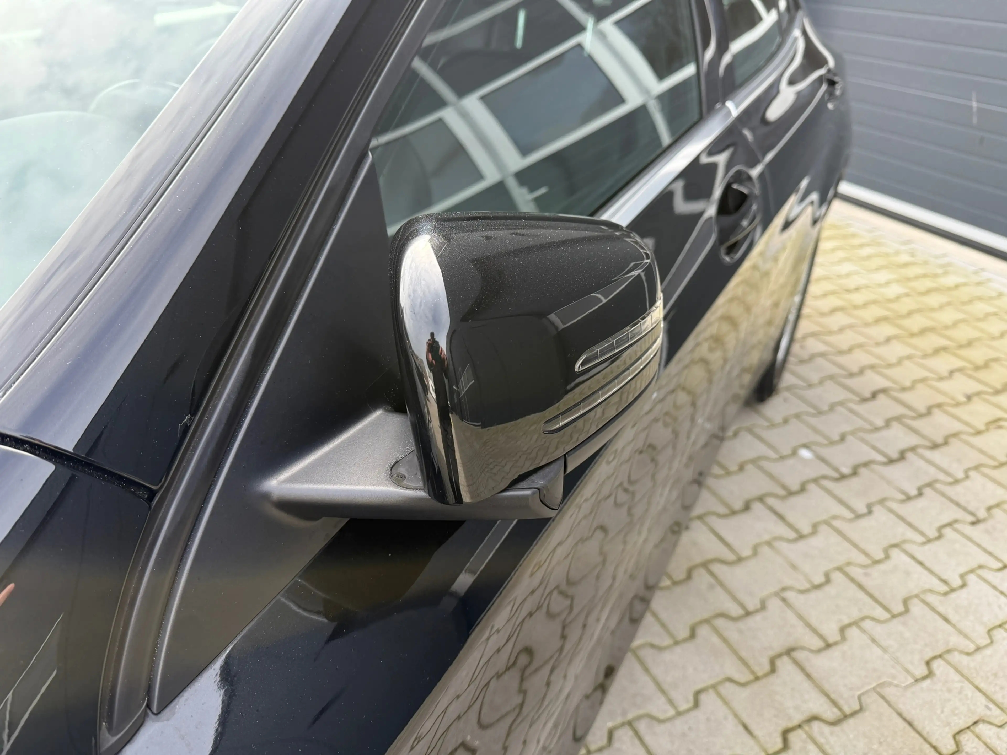 Mercedes-Benz GLA 180 Business Solution AMG — photo 9