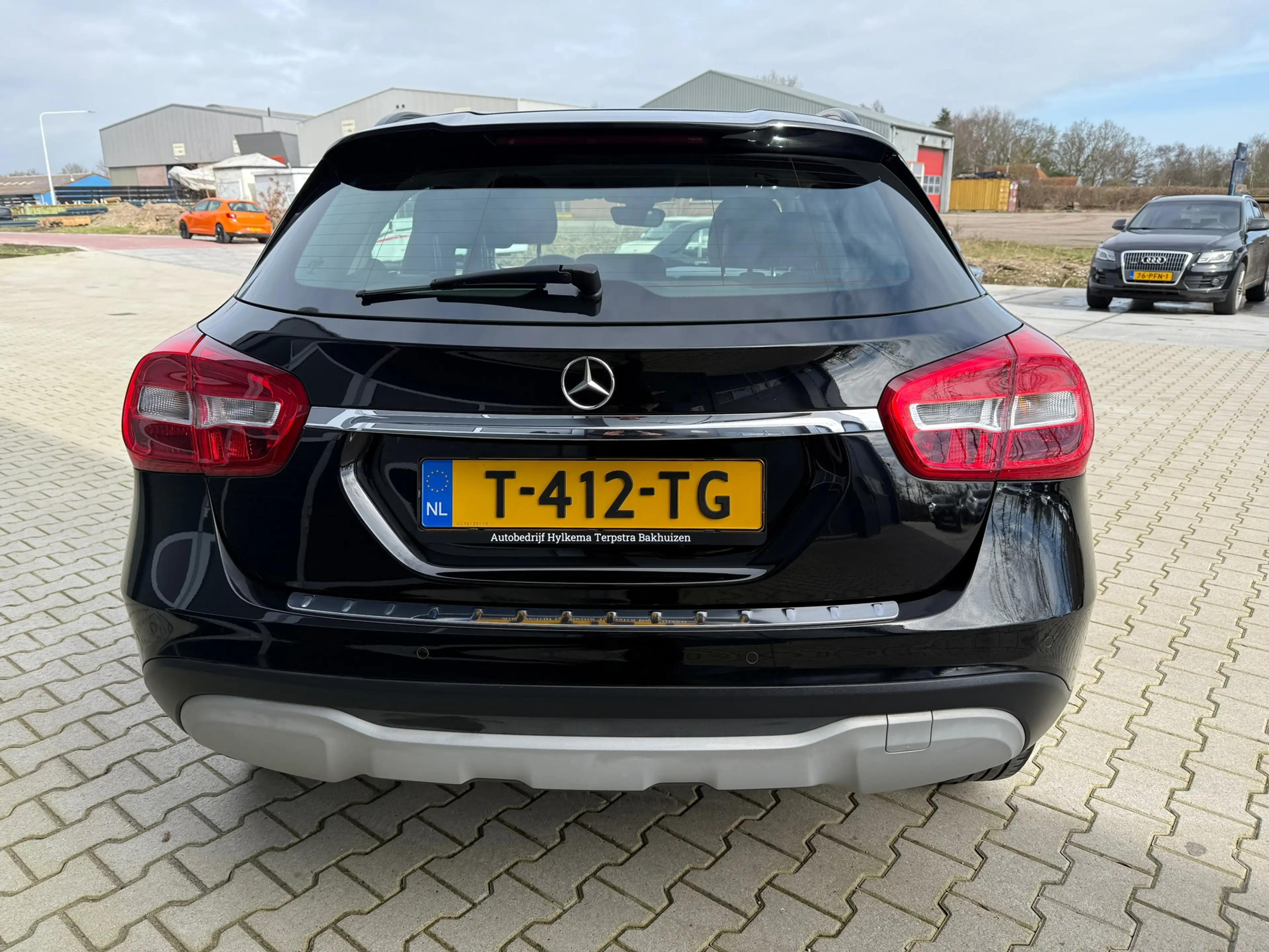 Mercedes-Benz GLA 180 Business Solution AMG — photo 7