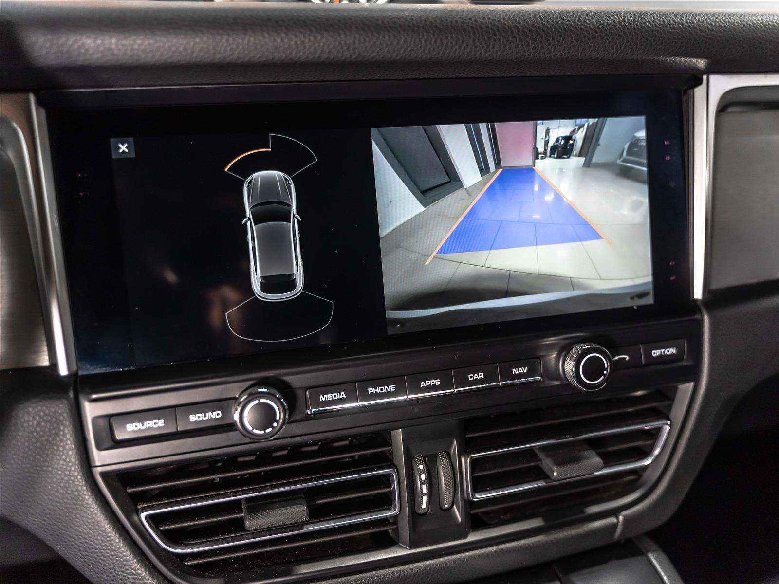 2020 Porsche Macan Accident Free|Canadian Vehicle|Carbon Fiber Heated thumb 16