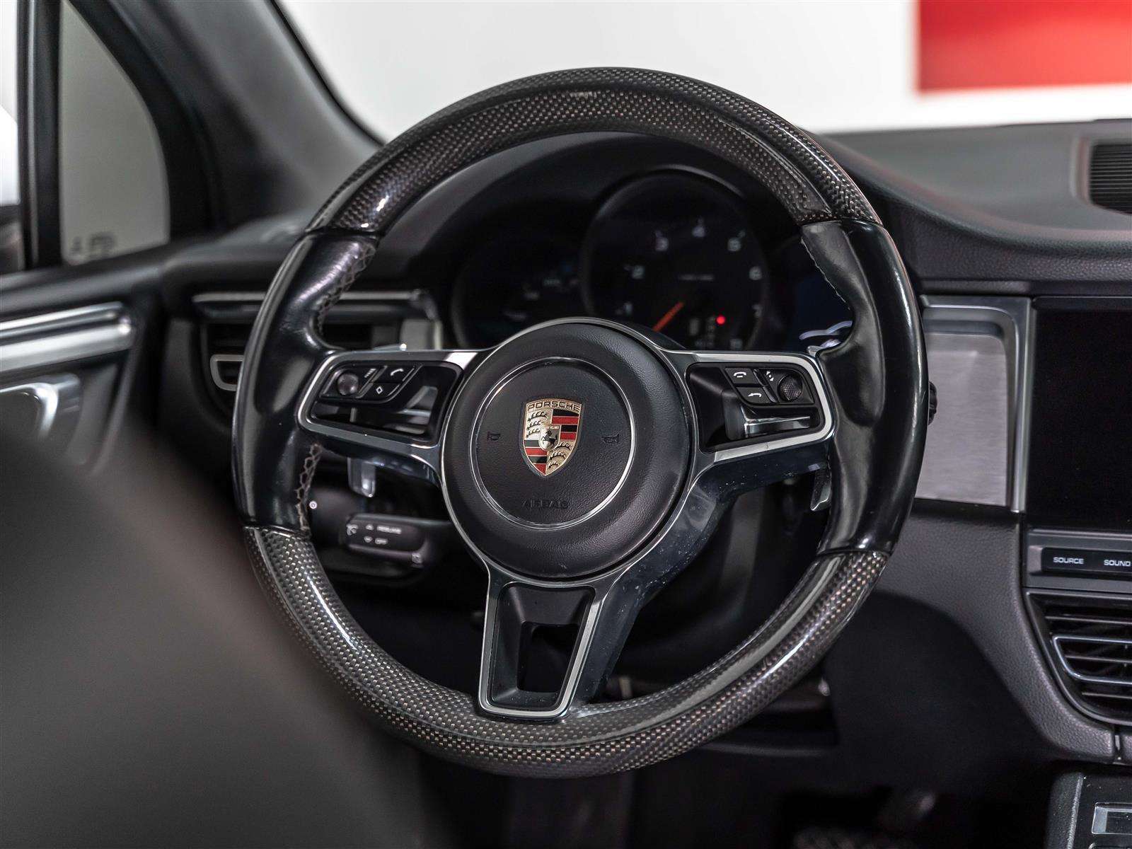 2020 Porsche Macan Accident Free|Canadian Vehicle|Carbon Fiber Heated thumb 6