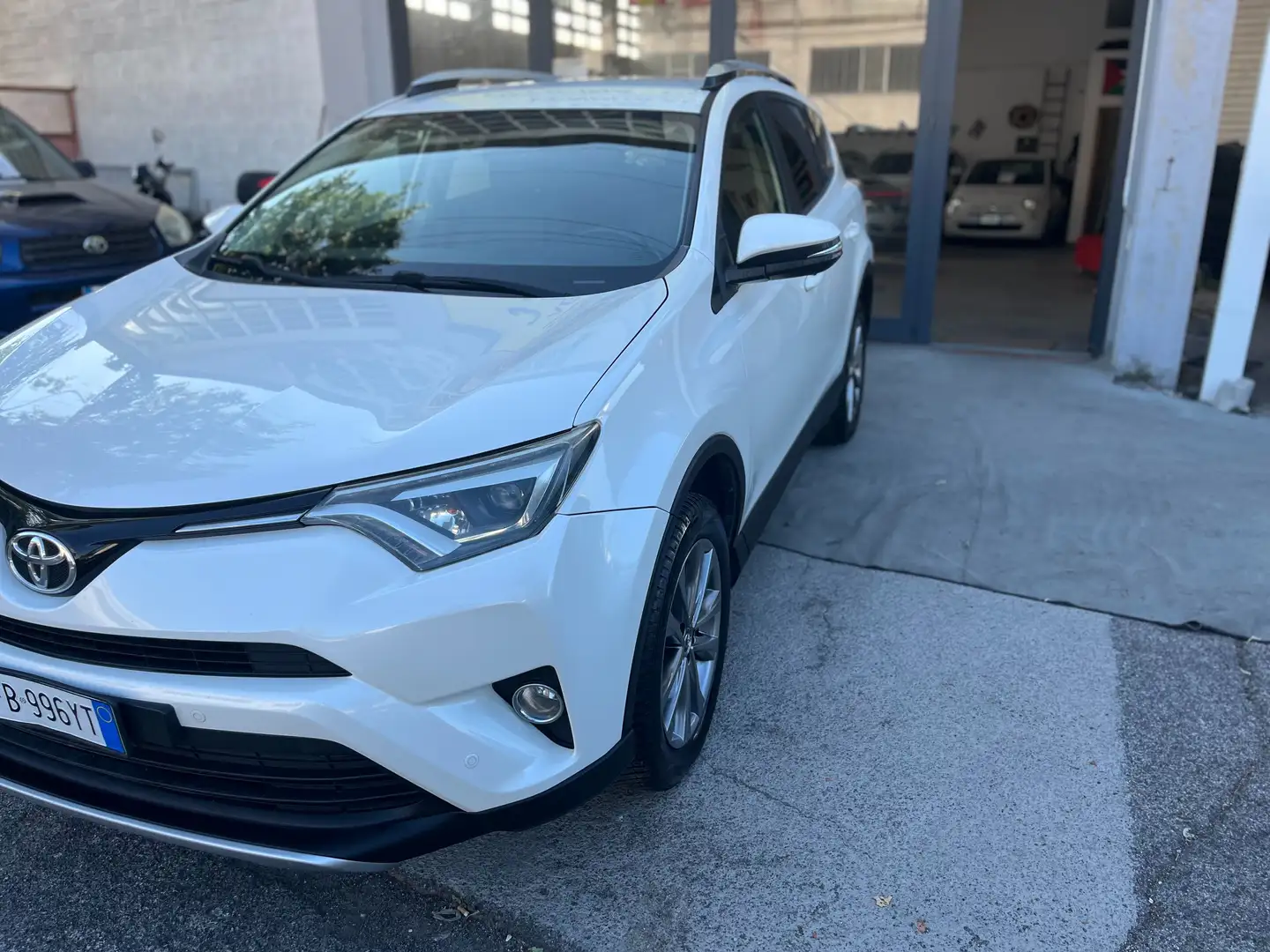 Toyota RAV 4 Rav4 IV 2016 Rav4 2.0 d-4d Lounge 2wd mt Bianco - 2