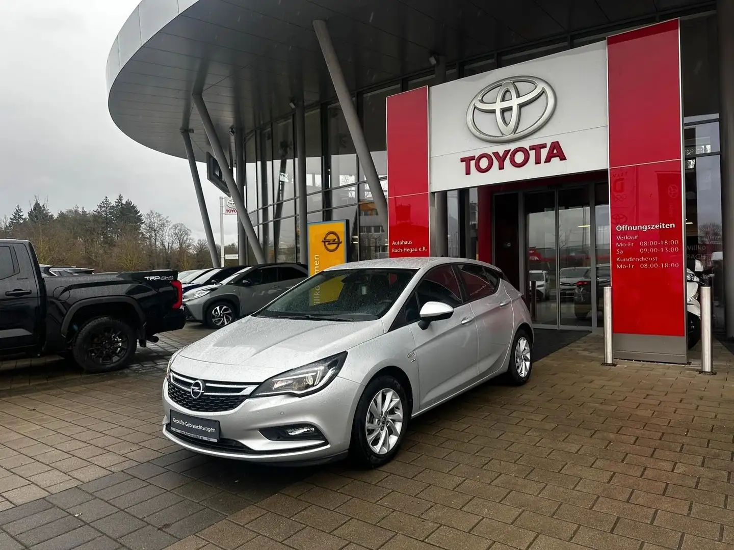 Opel Astra 1.4 Turbo Lim. 5-trg. Edition AUTOMATIK Silber - 2