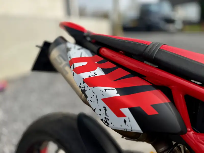 Ducati Hypermotard 950 - foto 8