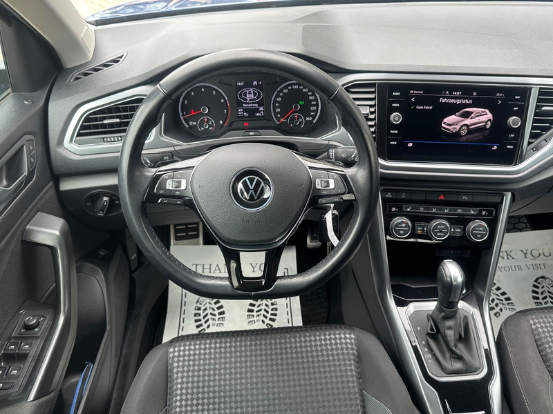 Volkswagen T-Roc 1.5 TSI DSG ACTIVE *17.000km *NAVI* — photo 4