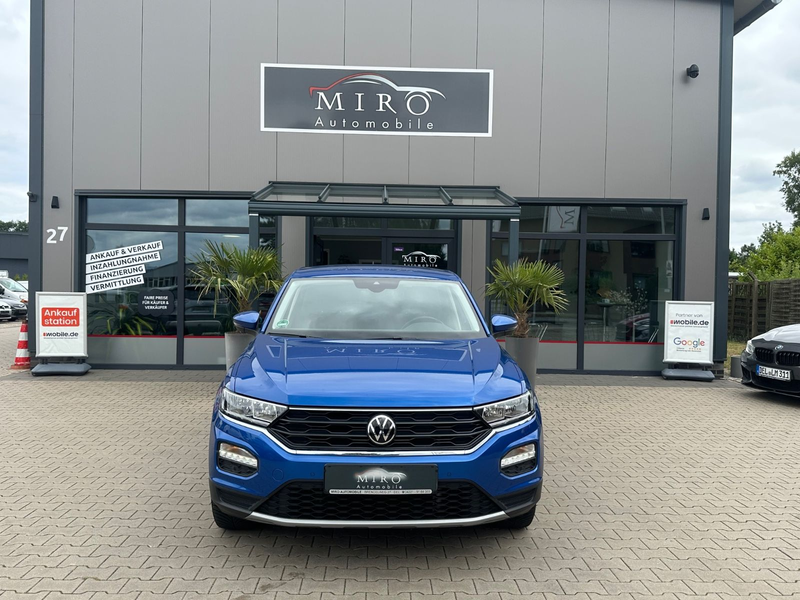 Volkswagen T-Roc 1.5 TSI DSG ACTIVE *17.000km *NAVI* — photo 2