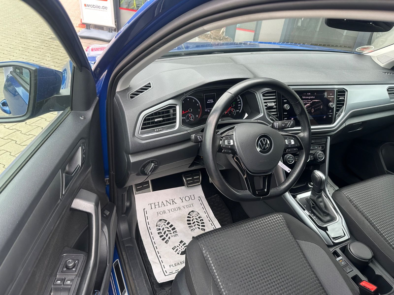 Volkswagen T-Roc 1.5 TSI DSG ACTIVE *17.000km *NAVI* — photo 10