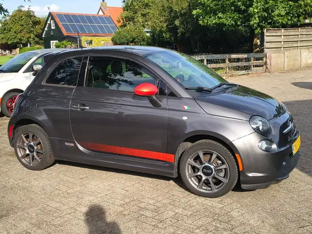 Fiat 500 view 3