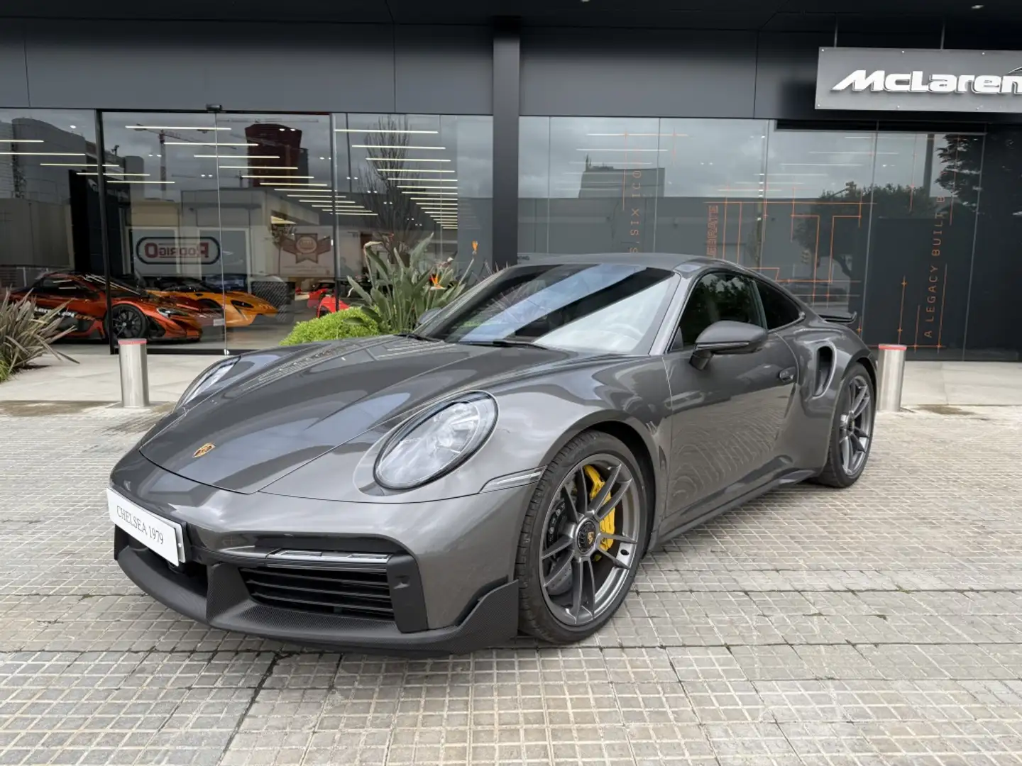 Porsche 992 Turbo S Coupé PDK Grijs - 1