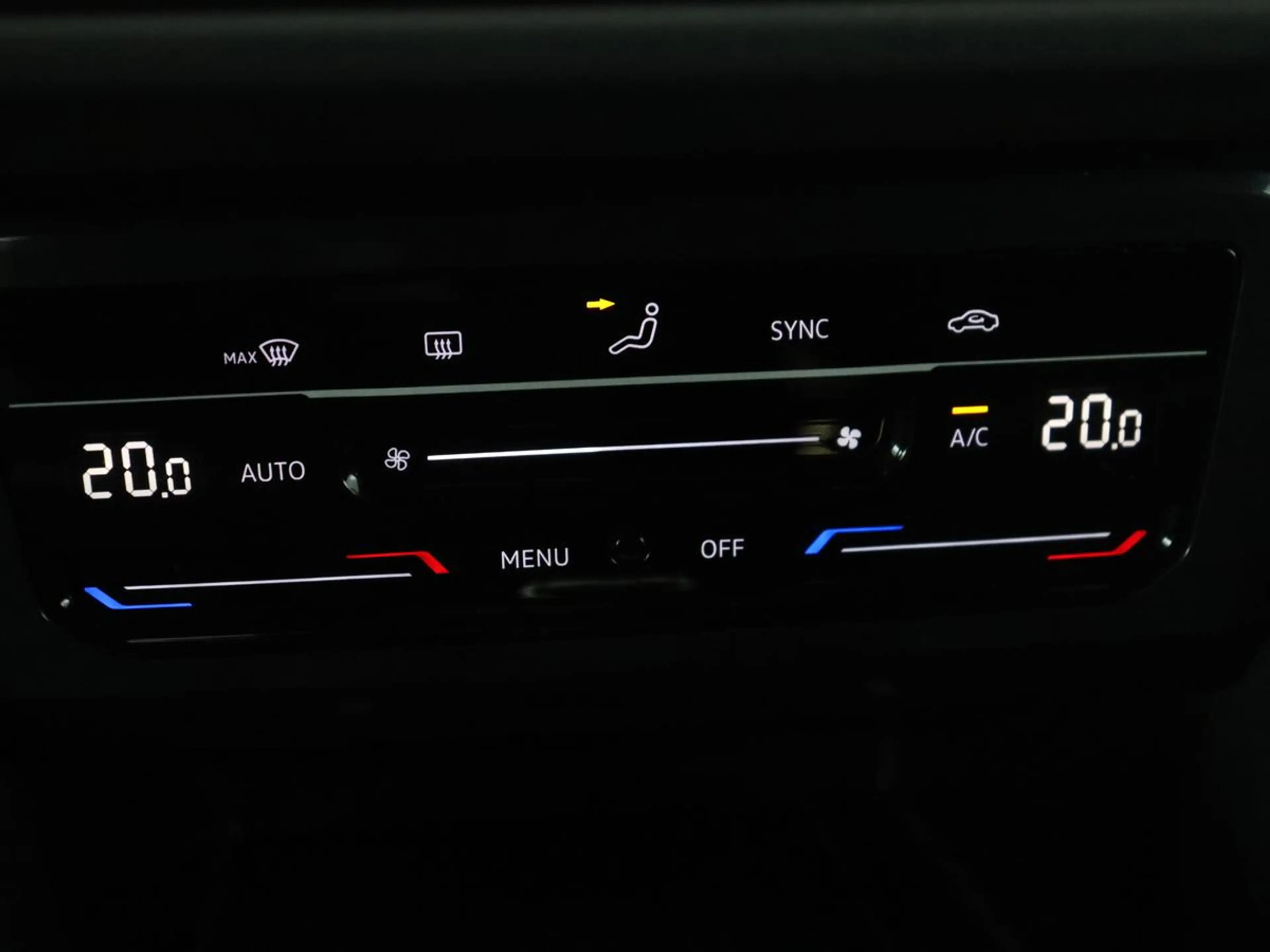 Volkswagen Tiguan 1.5 TSI R-Line Business+ | R-line | Panoramadak | — photo 36