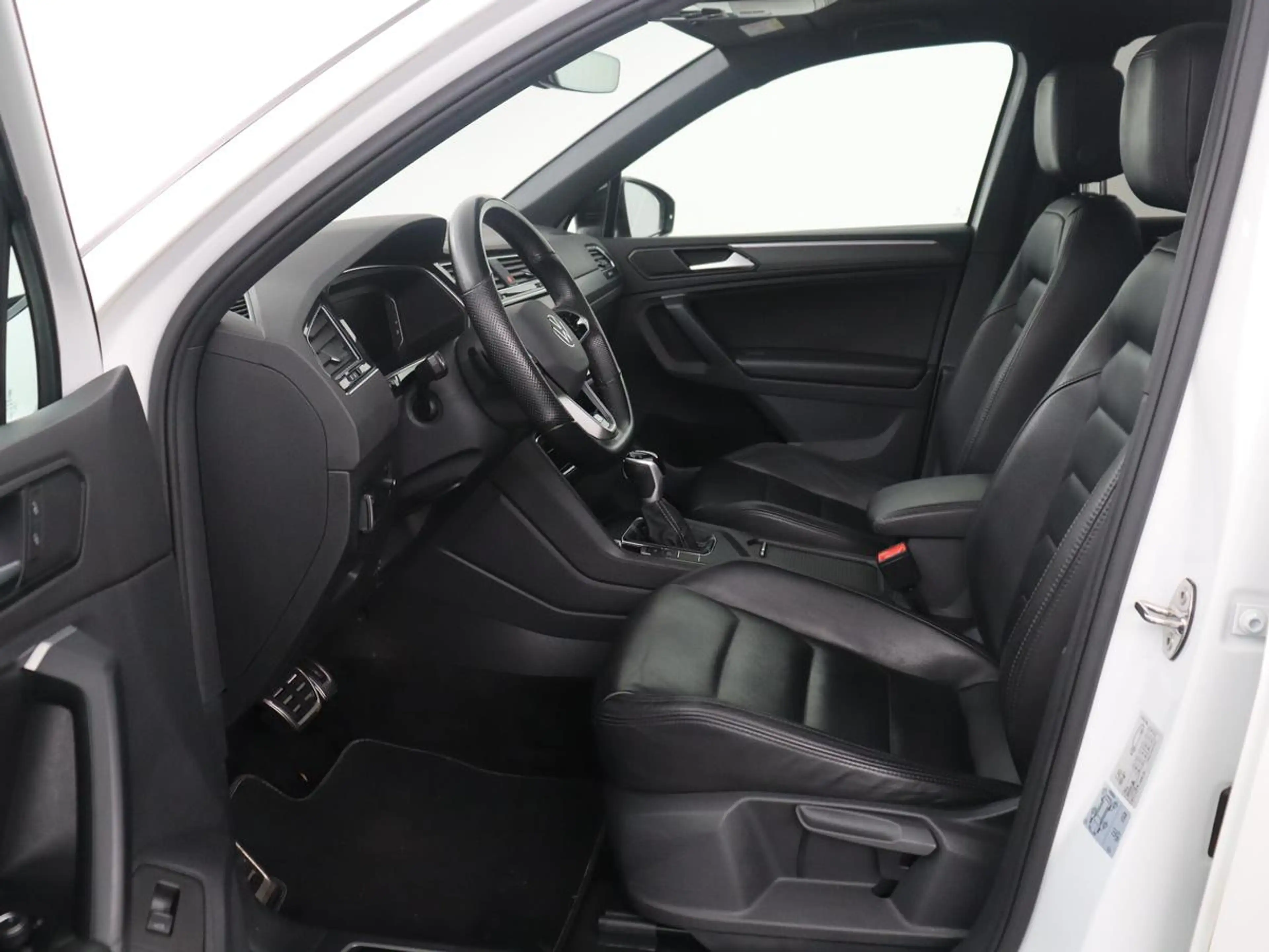 Volkswagen Tiguan 1.5 TSI R-Line Business+ | R-line | Panoramadak | — photo 5