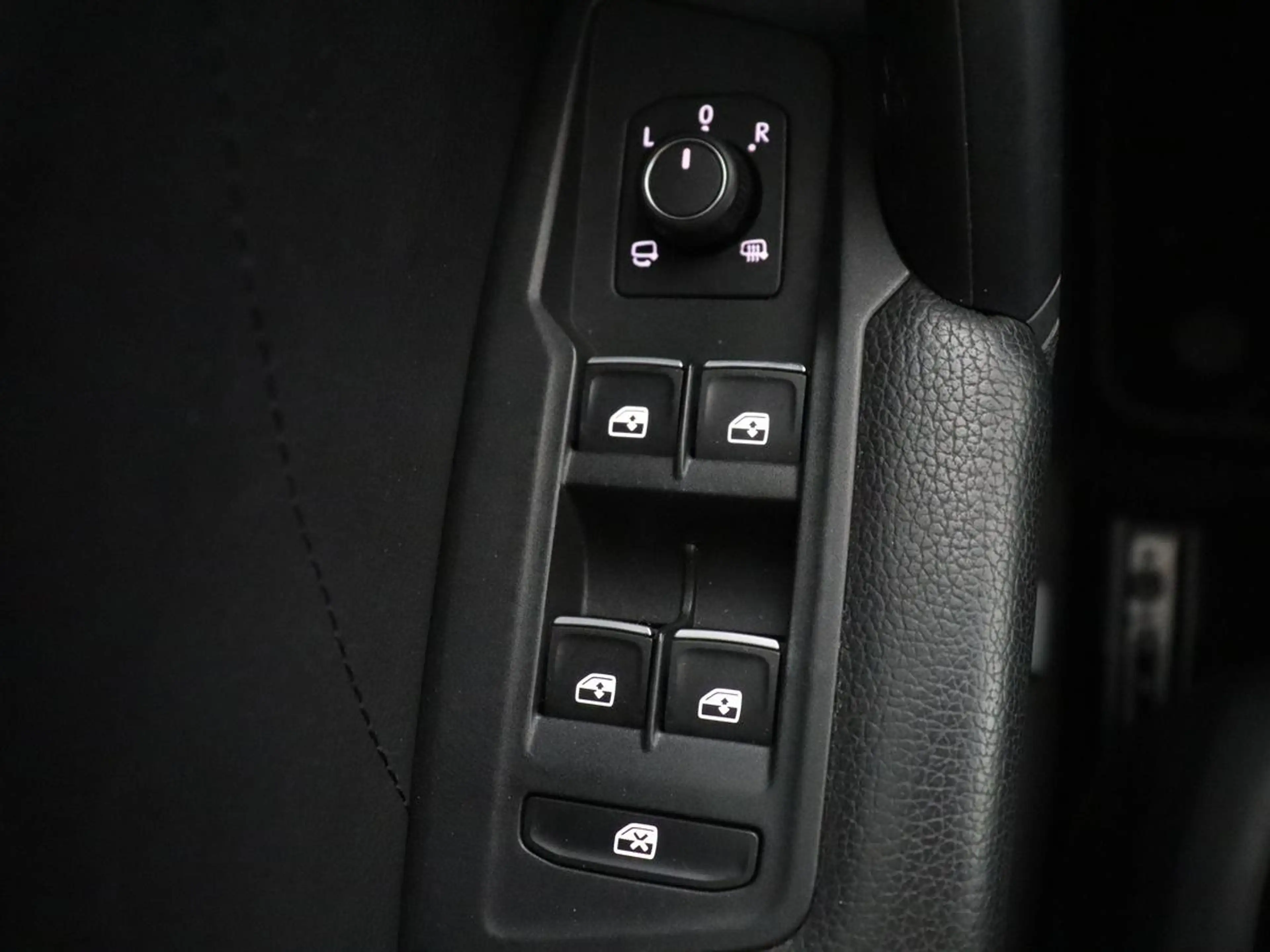 Volkswagen Tiguan 1.5 TSI R-Line Business+ | R-line | Panoramadak | — photo 41