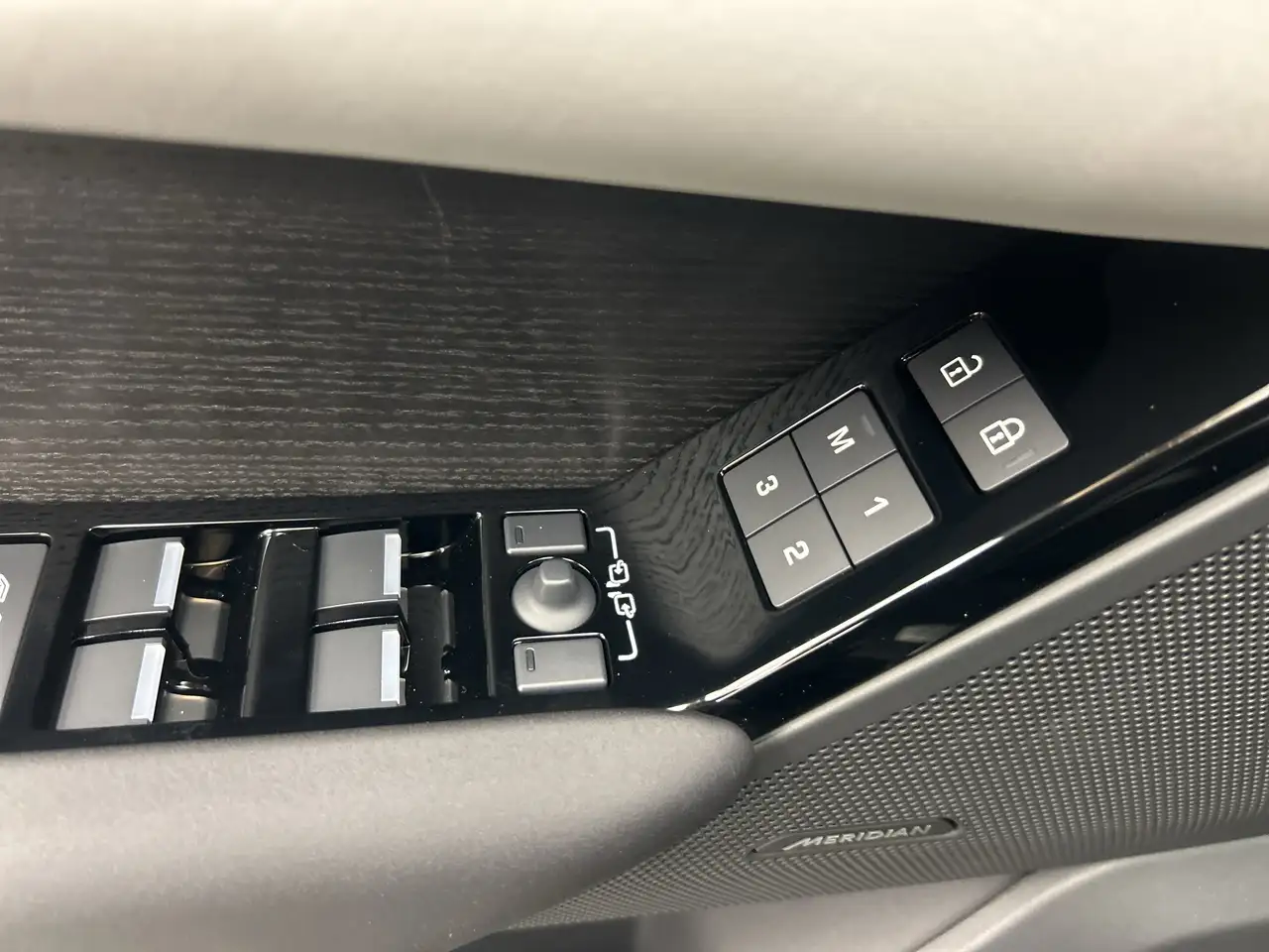 Land Rover Range Rover Velar снимка Land Rover Range Rover Velar