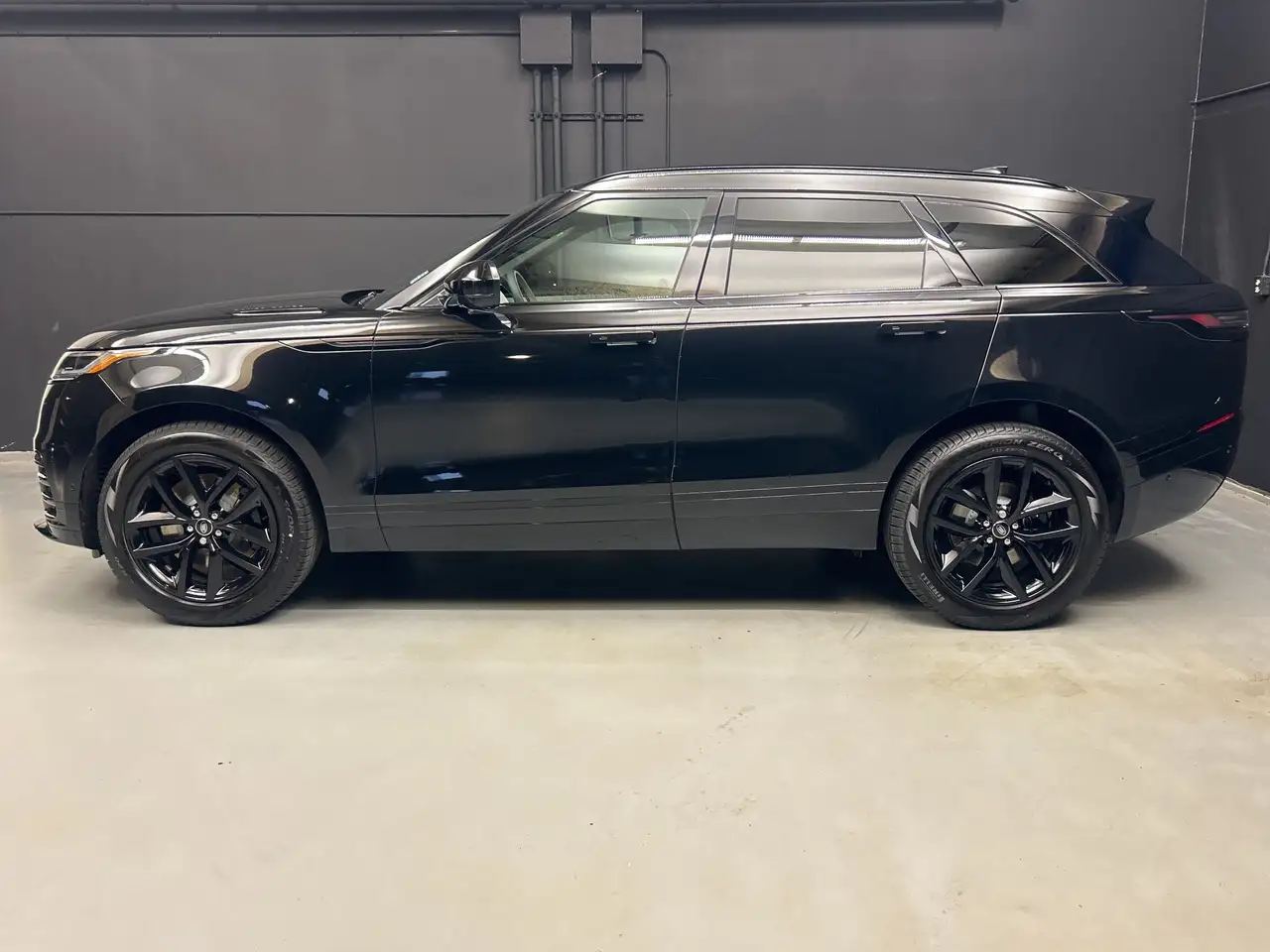 Land Rover Range Rover Velar снимка Land Rover Range Rover Velar