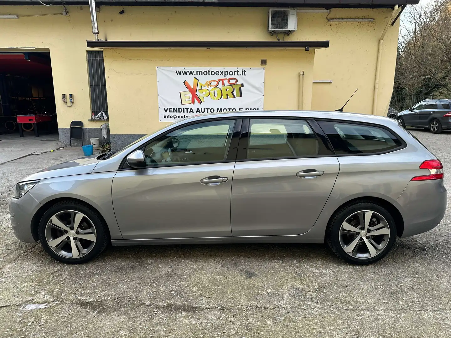 Peugeot 308 308 SW 1.6 e-hdi 8v Allure s Gris - 2