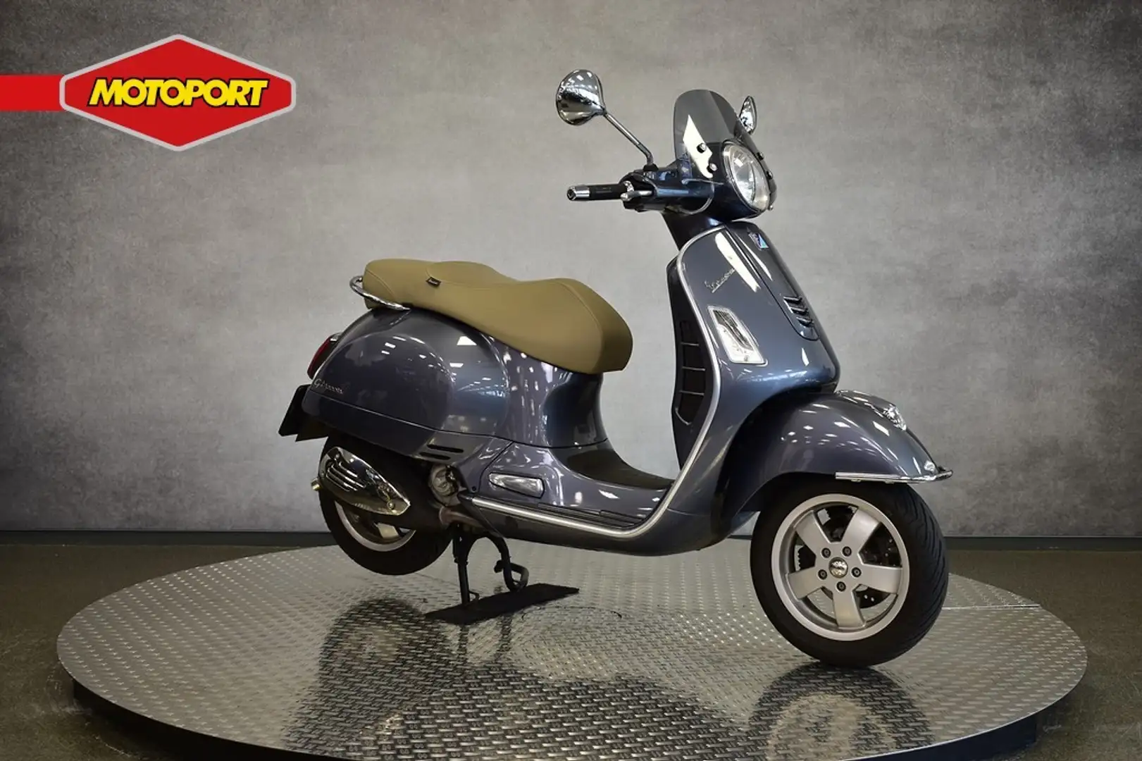 Vespa GTS 300 ABS Чёрный - 2