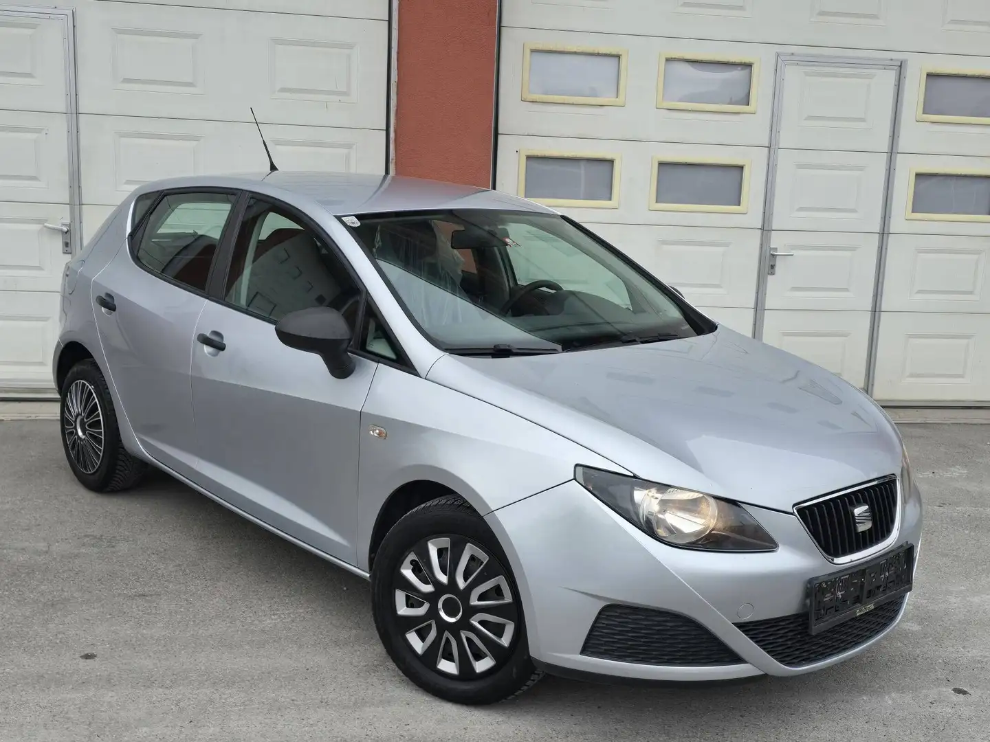 SEAT Ibiza Ibiza Reference 1,2 *Pickerl NEU* Grau - 2