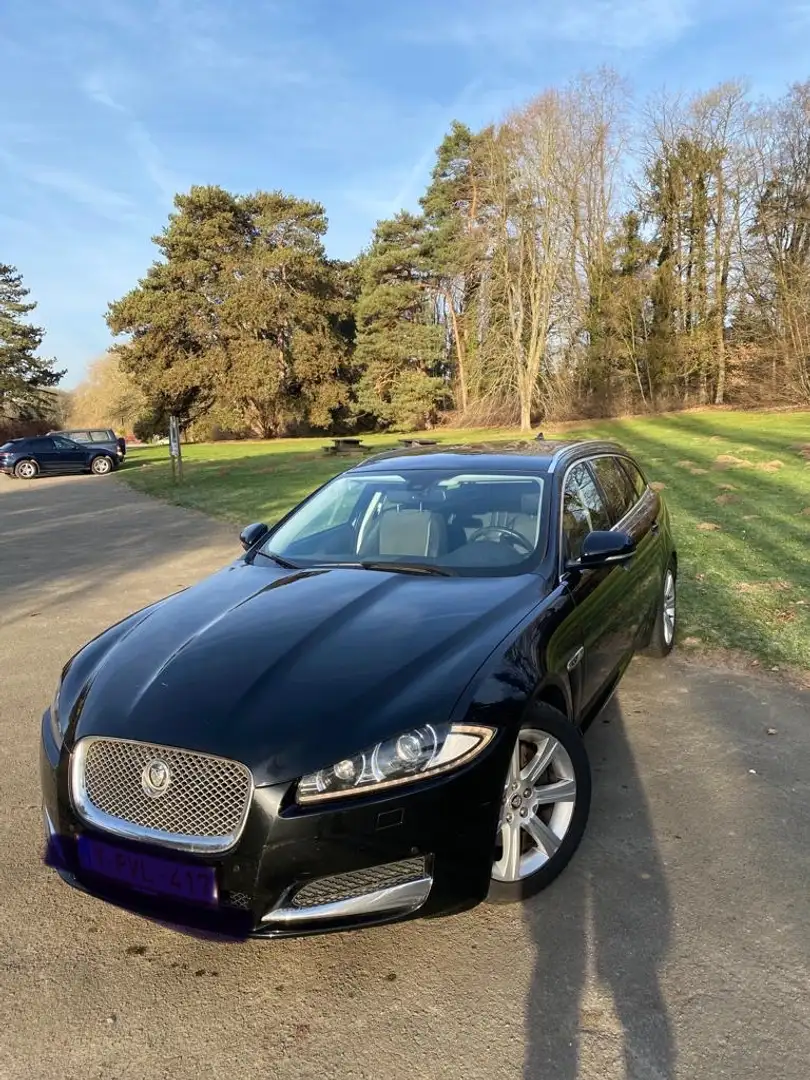 Jaguar XF Noir - 1