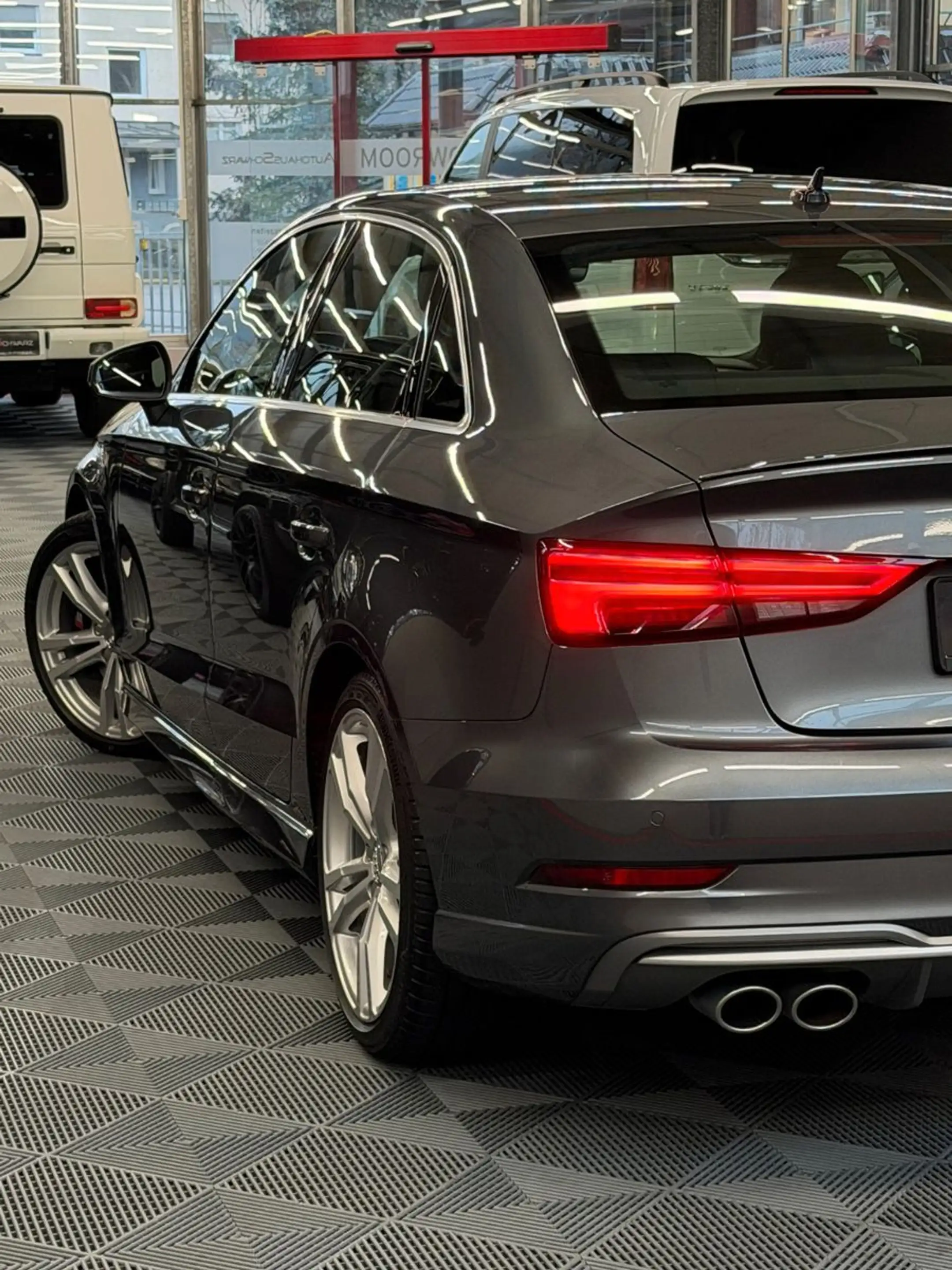 Audi S3 Lim. 2.0 TFSI quattro Led Navi T-Leder Tempo — photo 12