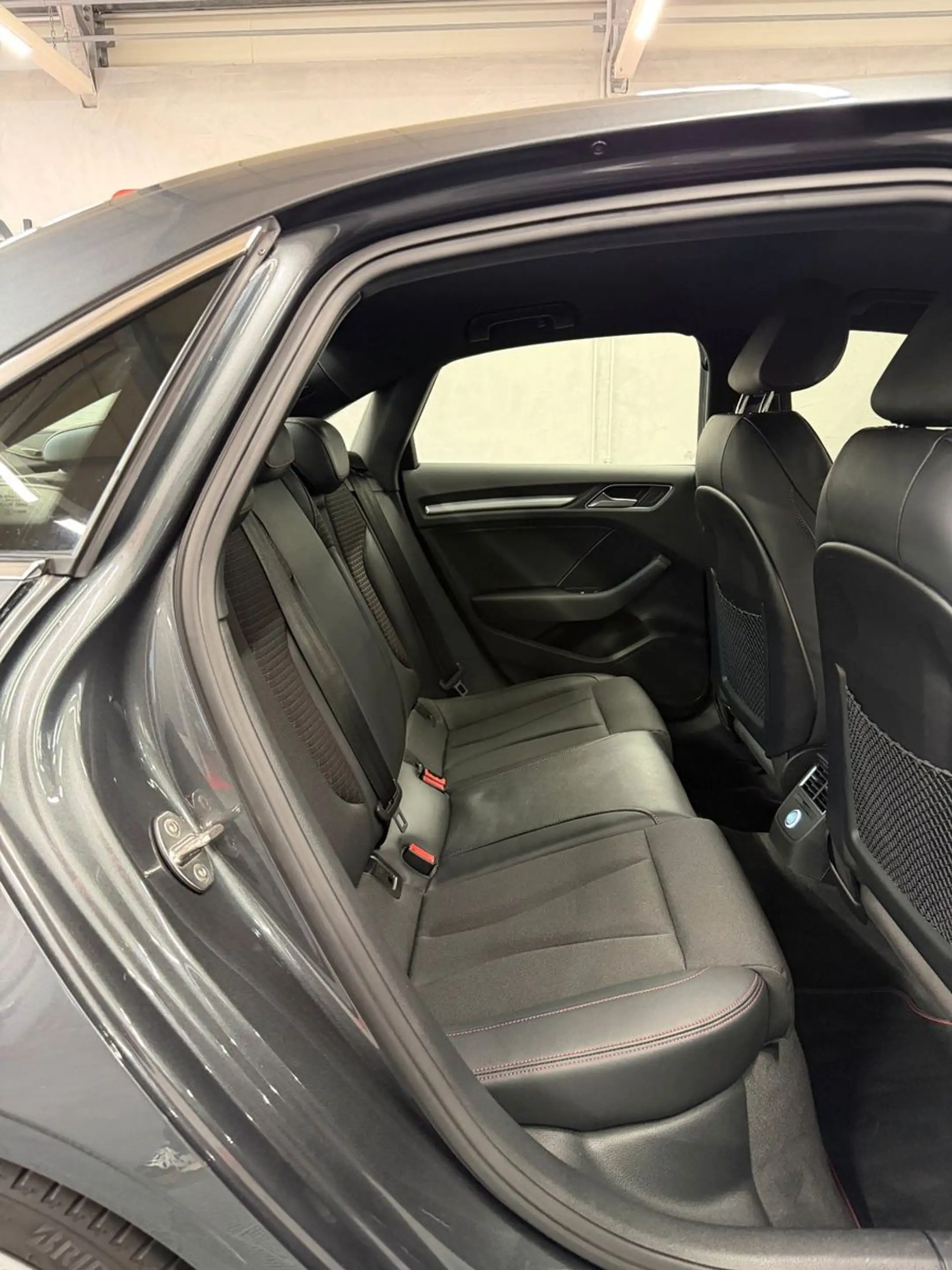 Audi S3 Lim. 2.0 TFSI quattro Led Navi T-Leder Tempo — photo 14