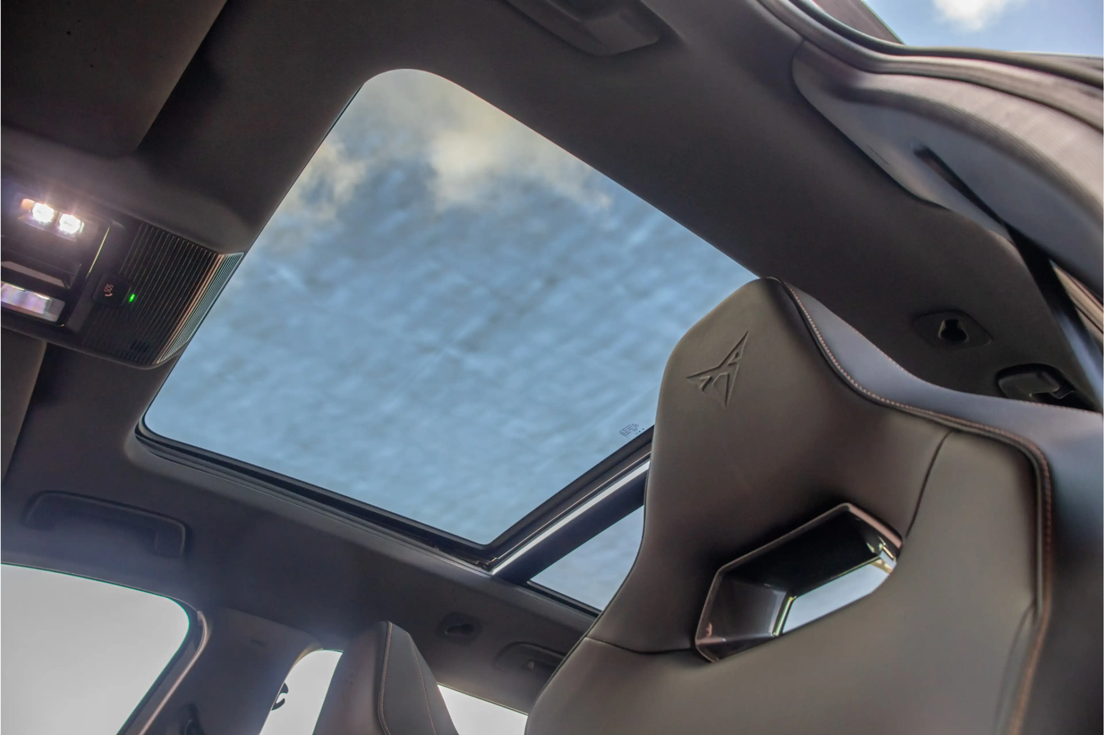 CUPRA Leon 1.4 e-Hybrid 245pk VZ, Panoramadak, Carplay, Stoel — photo 17