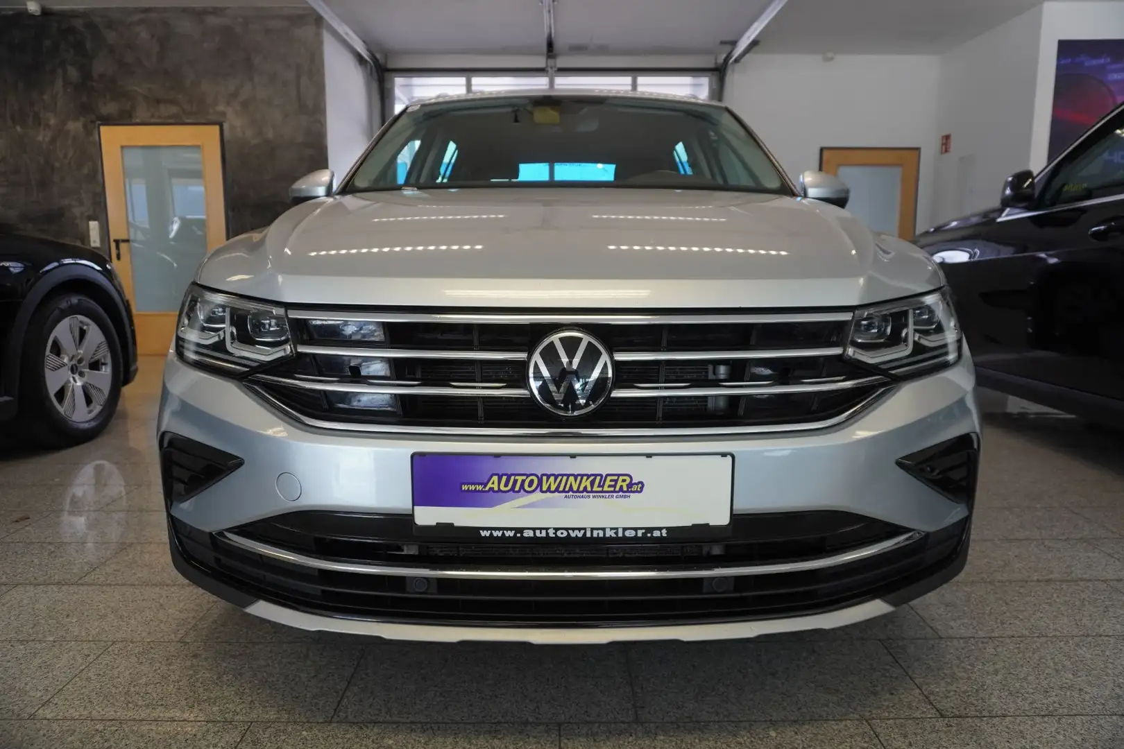 Volkswagen Tiguan 1,4 TSI eHyb Elegance DSG Virtual/LED/AHK Silber - 2
